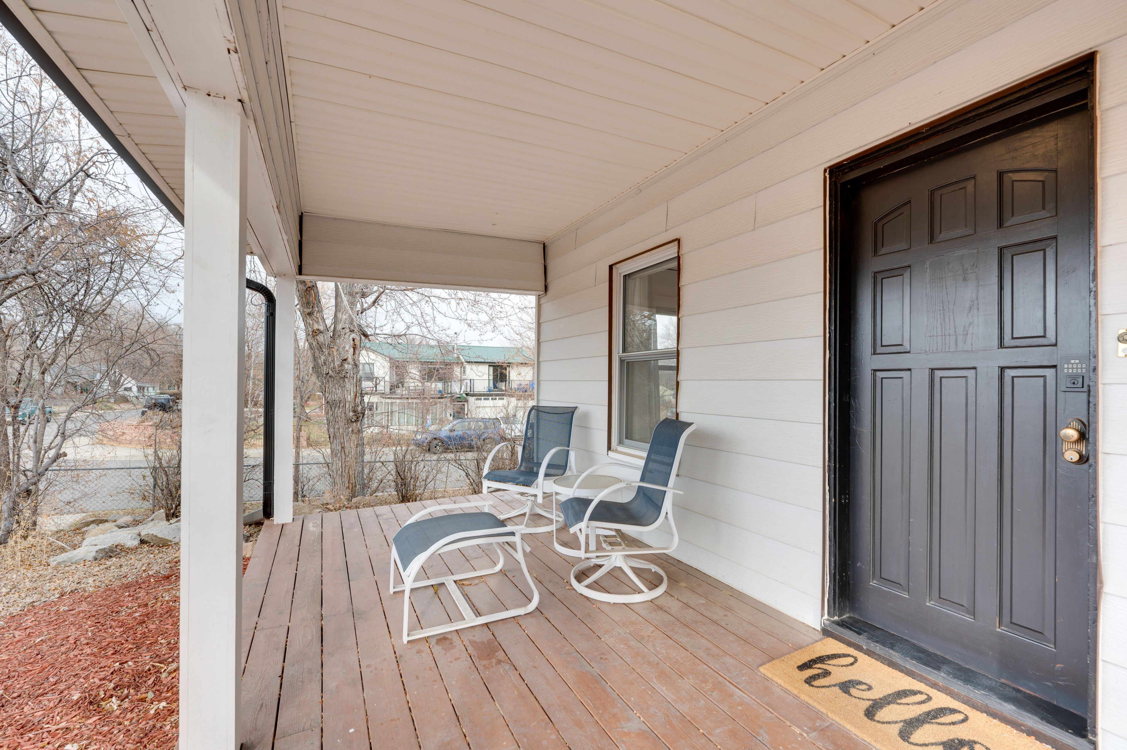House Exterior | Keyless Entry | Furnished Porch | Mountain Views