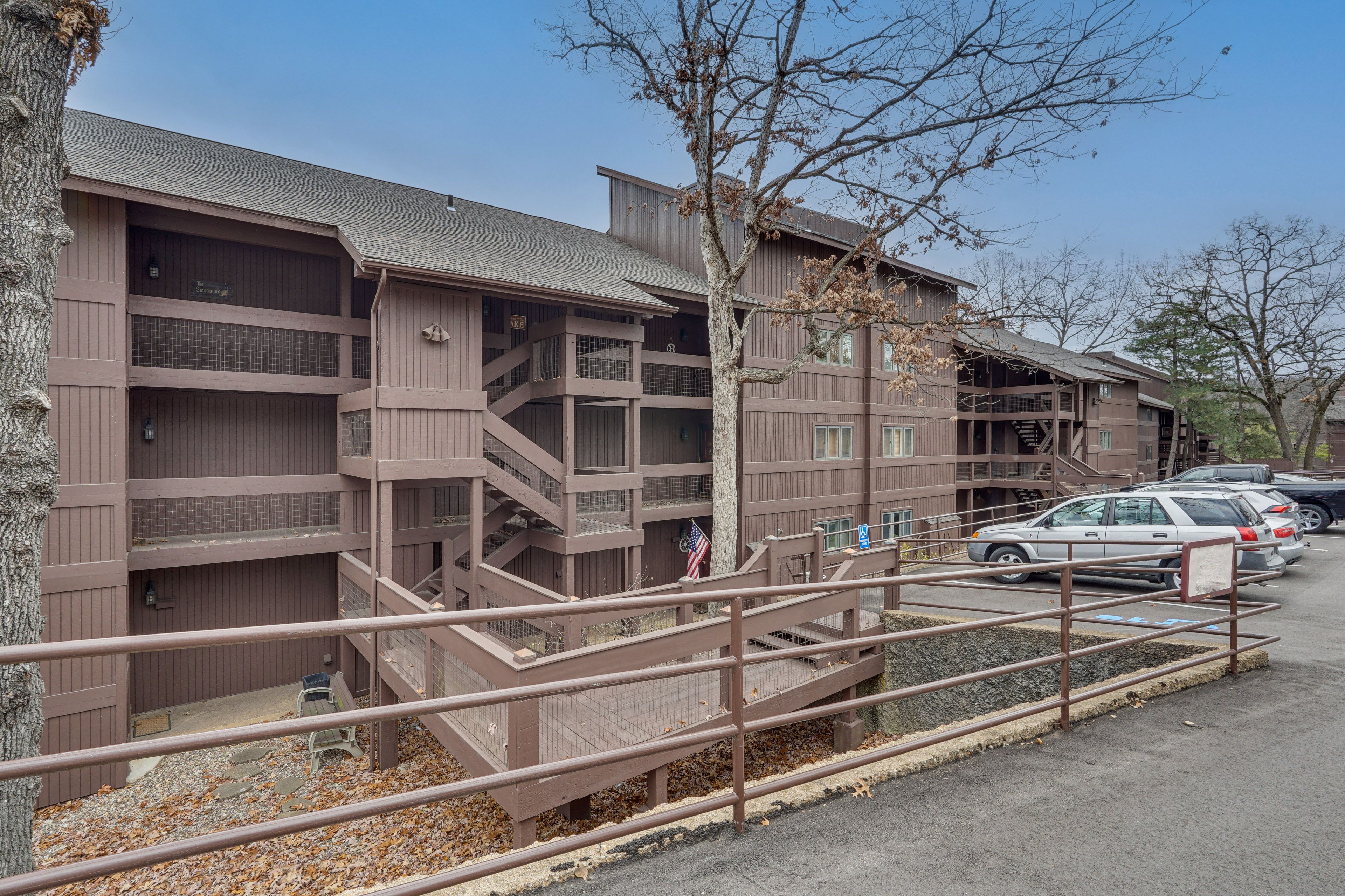 Condo Exterior | Parking | Community Lot (First-Come, First-Served)