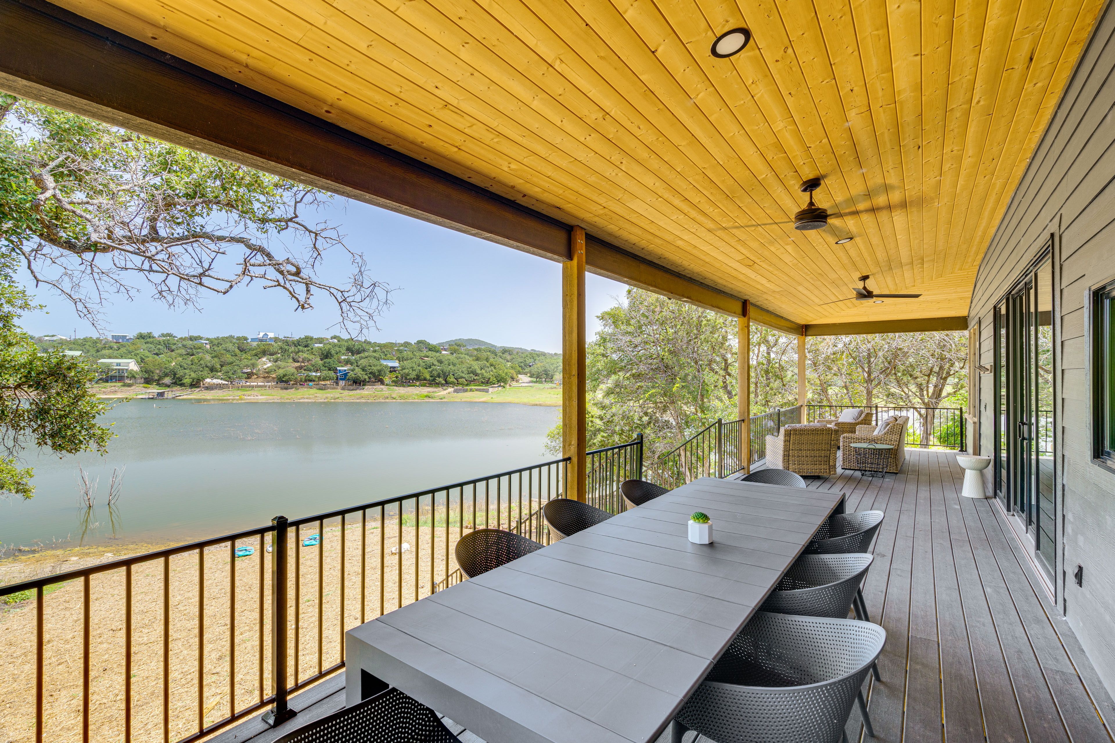Back Deck | Gas Grill | Outdoor Dining Area