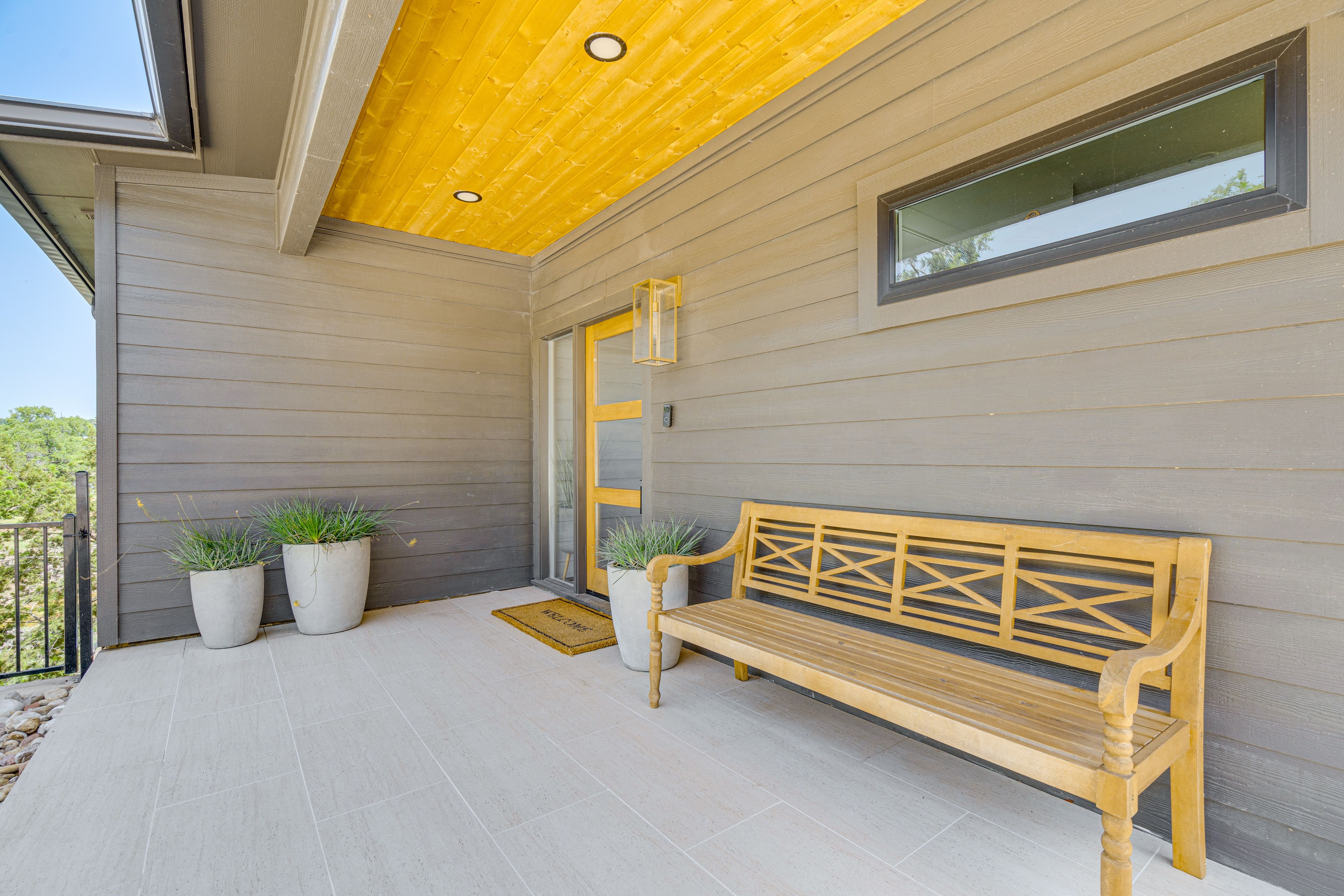 Exterior | Front Entry