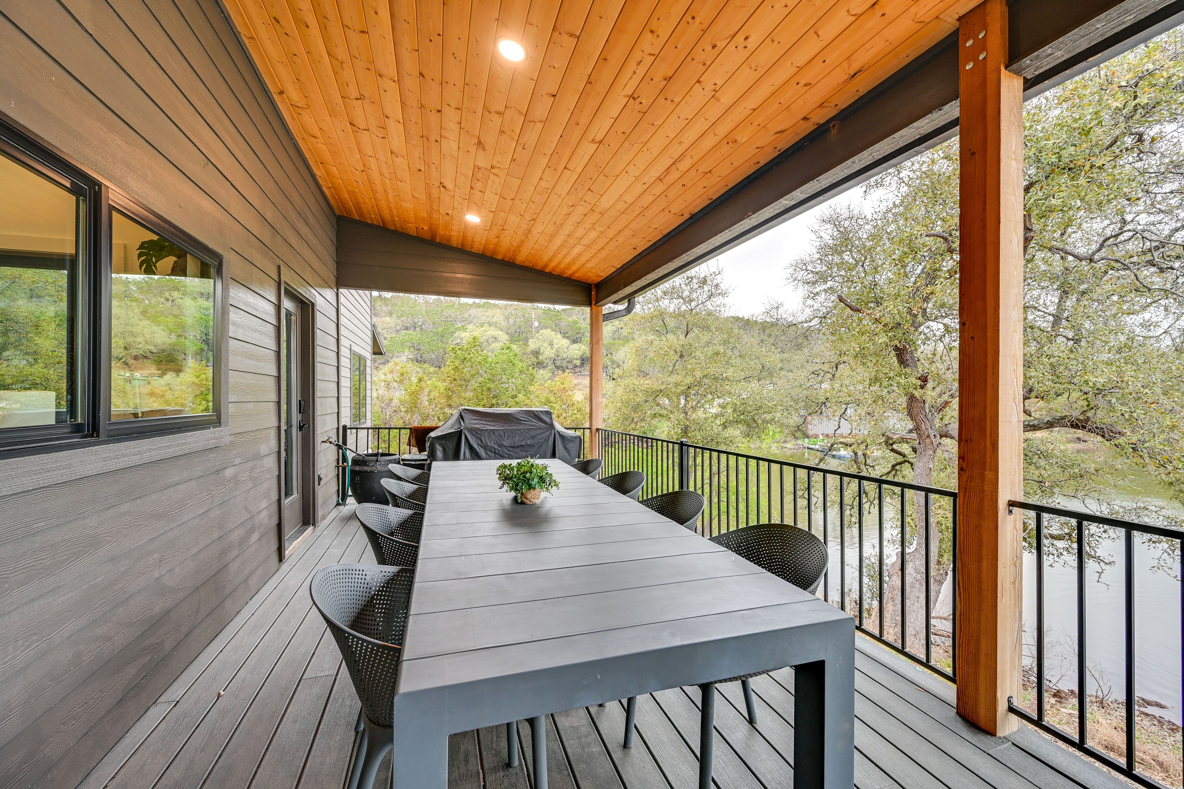 Back Deck | Gas Grill | Outdoor Dining Area