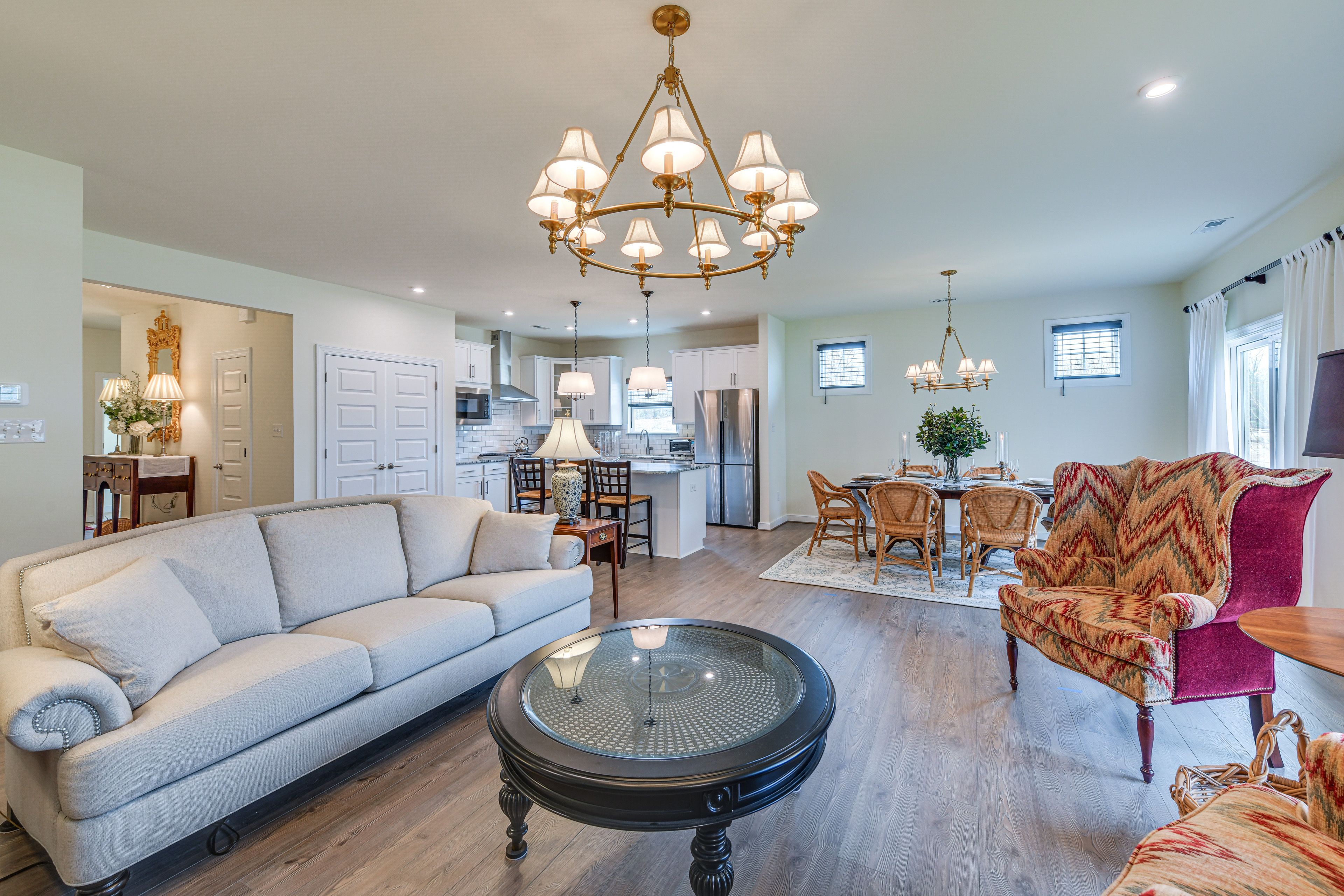 Living Room | Smart TV | Antique Furniture
