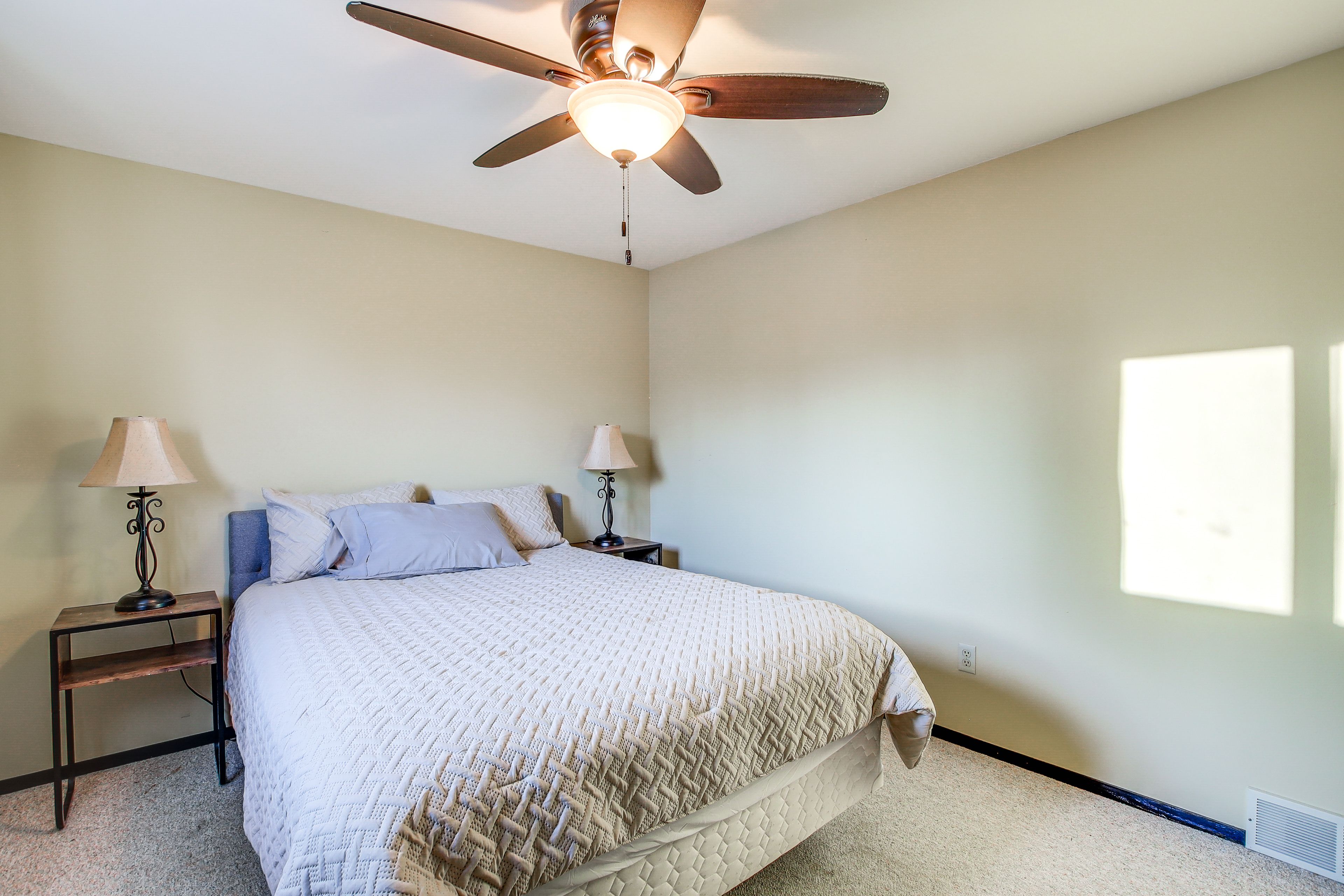 Bedroom 1 | Queen Bed | 2nd Floor