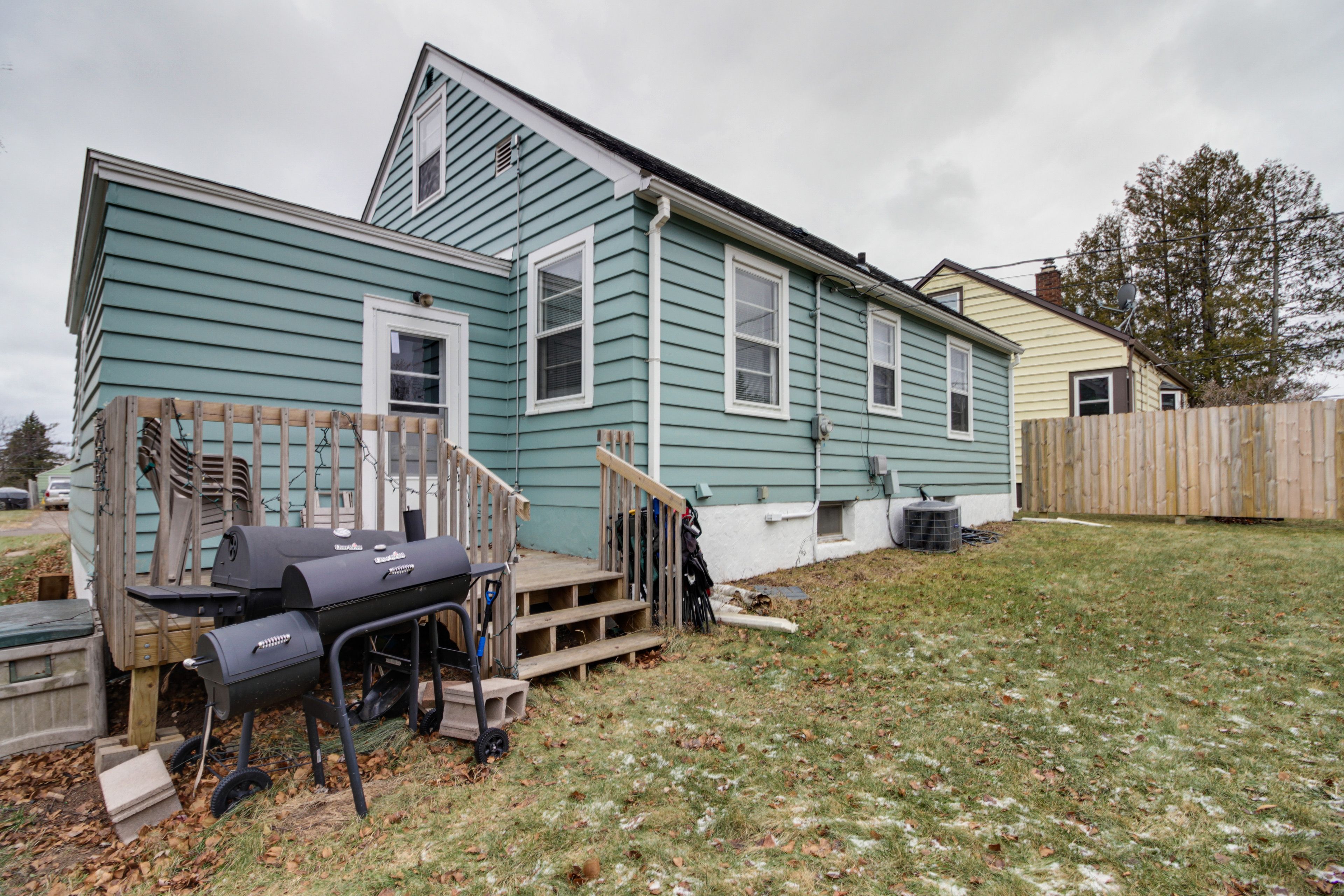 Deck | Backyard | Charcoal Grills | Fire Pit