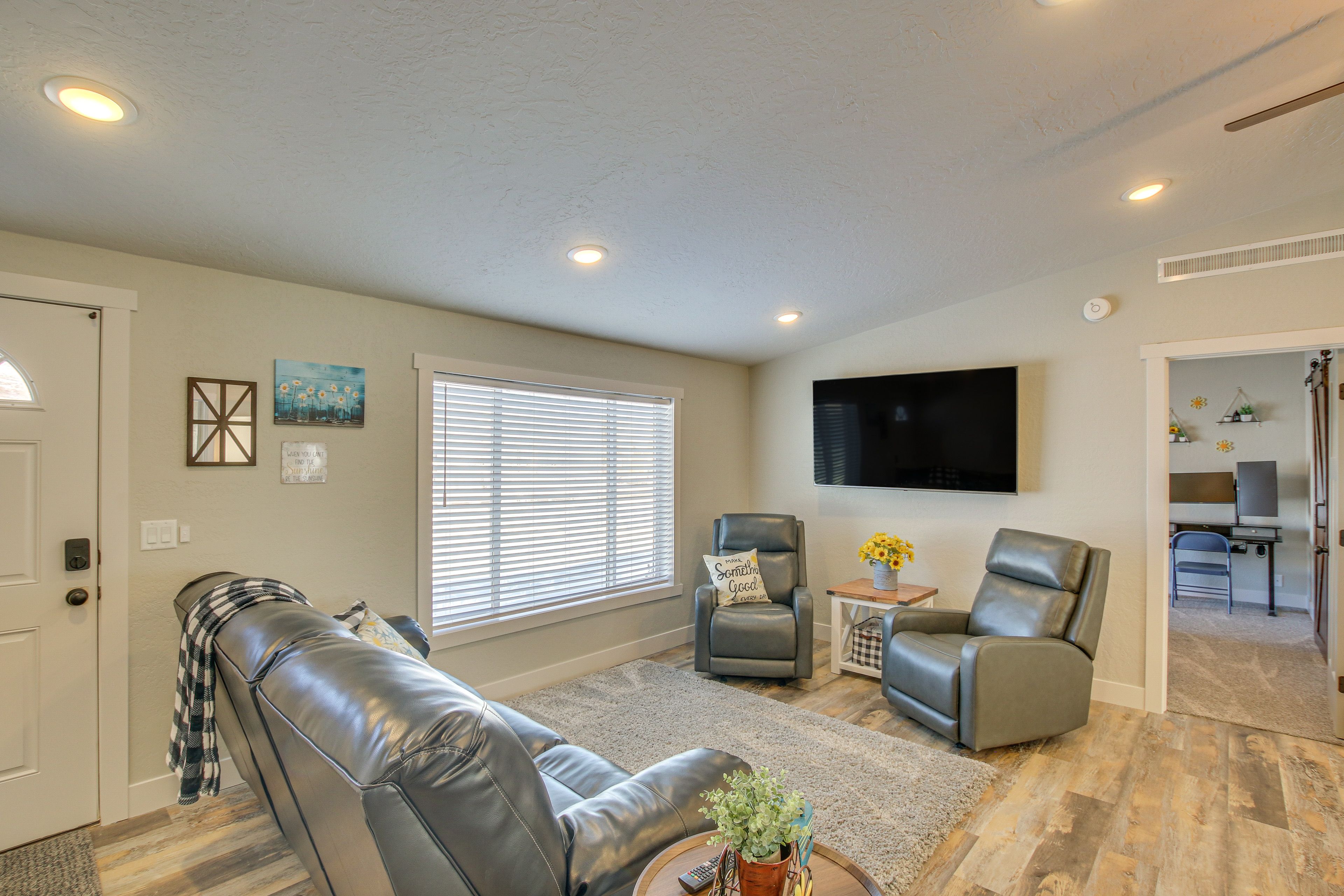 Living Room | Queen Air Mattress | Smart TV