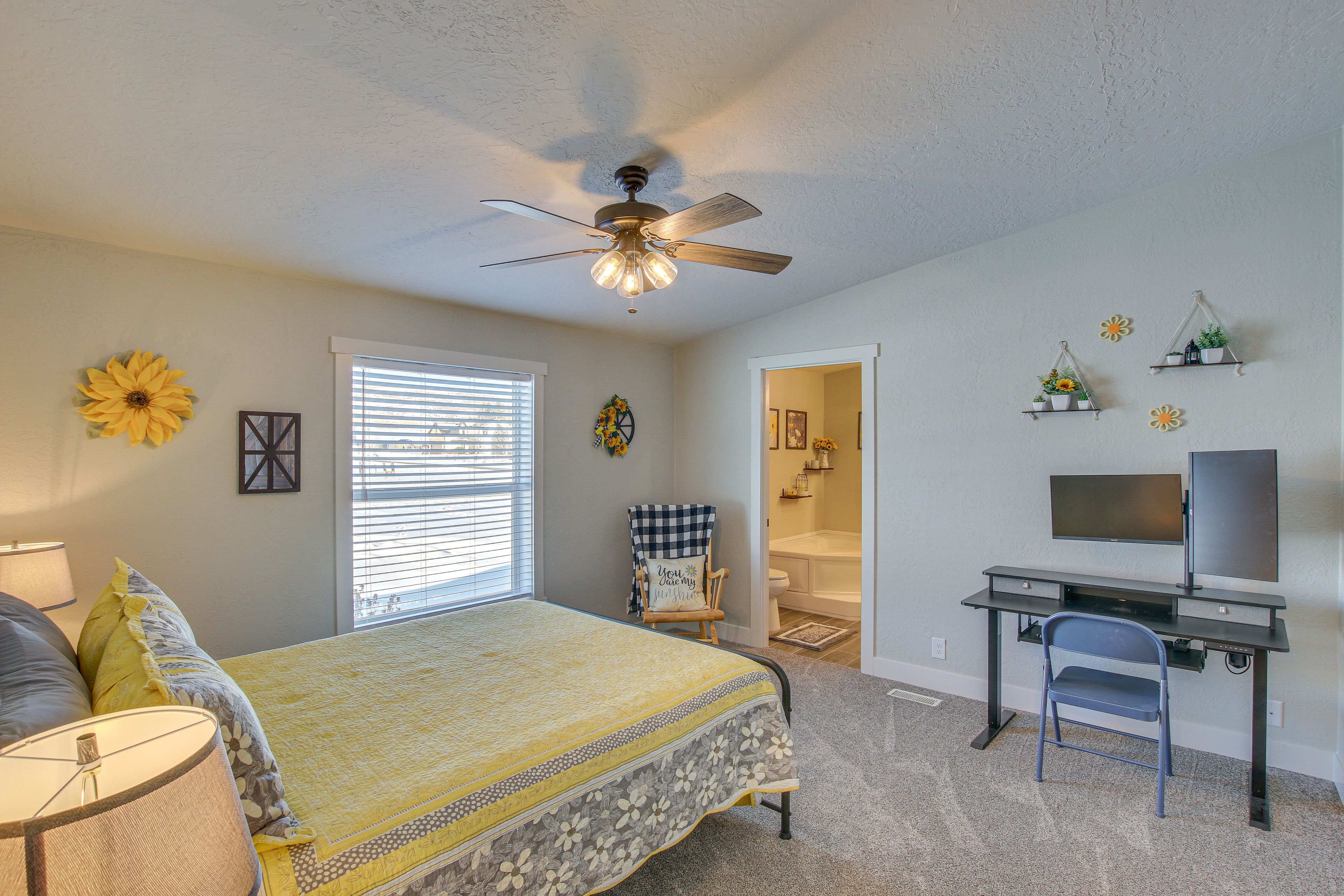 Bedroom 1 | Queen Bed | Linens Provided | En-Suite Bathroom