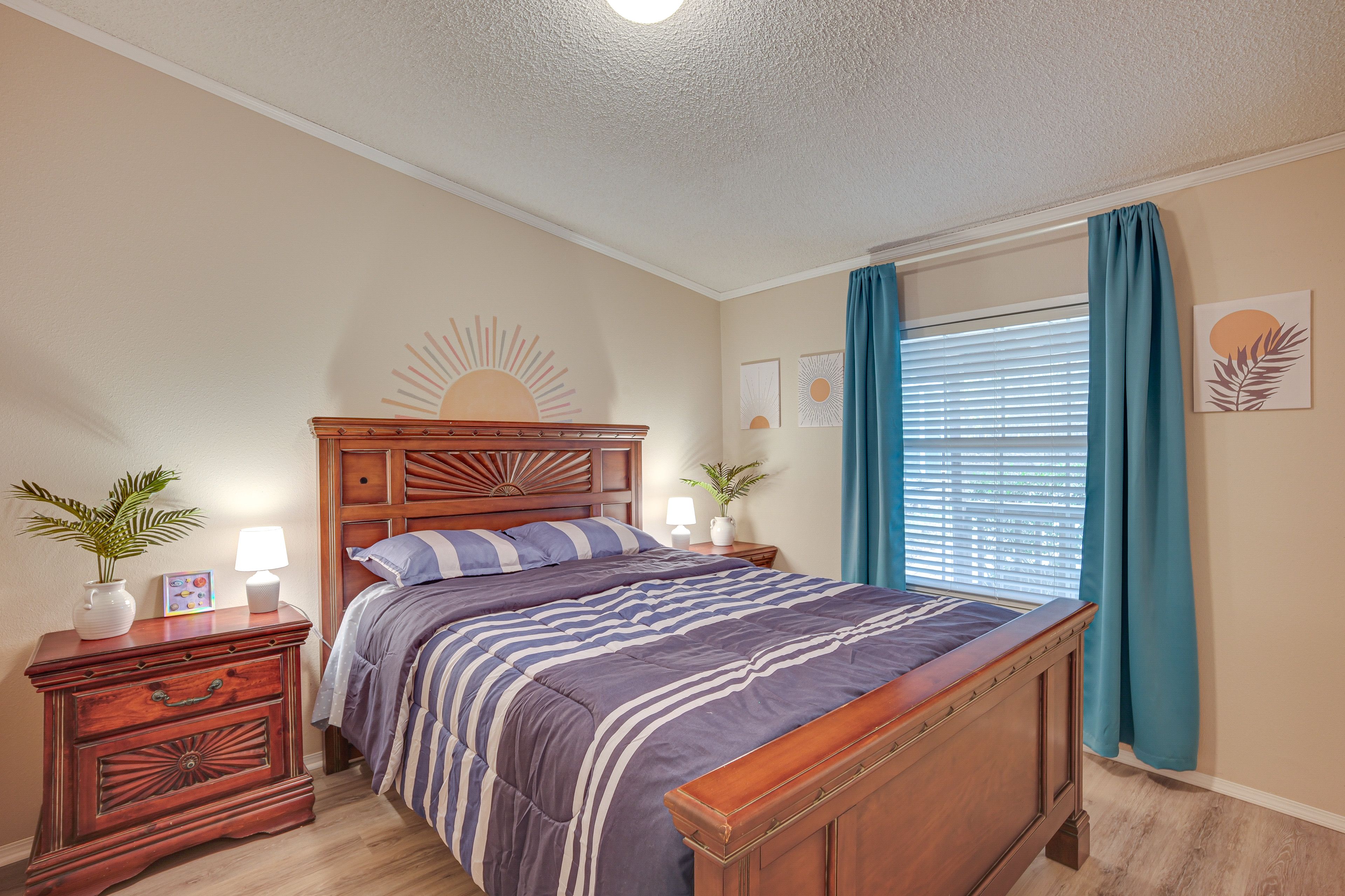 Bedroom 2 | Queen Bed | Linens Provided