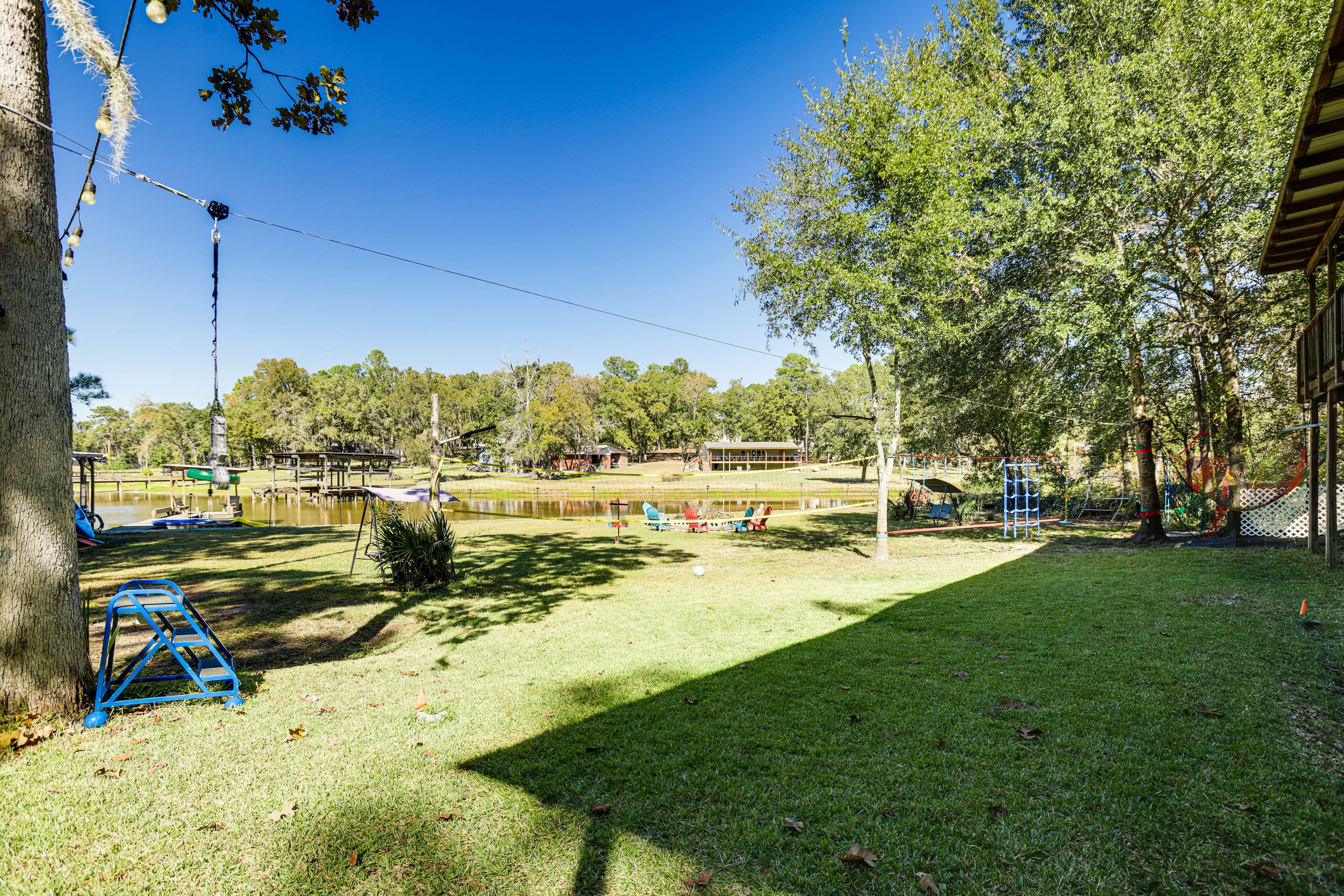 Yard | Fire Pit | Zipline | Climbing Net | Tree Climbers