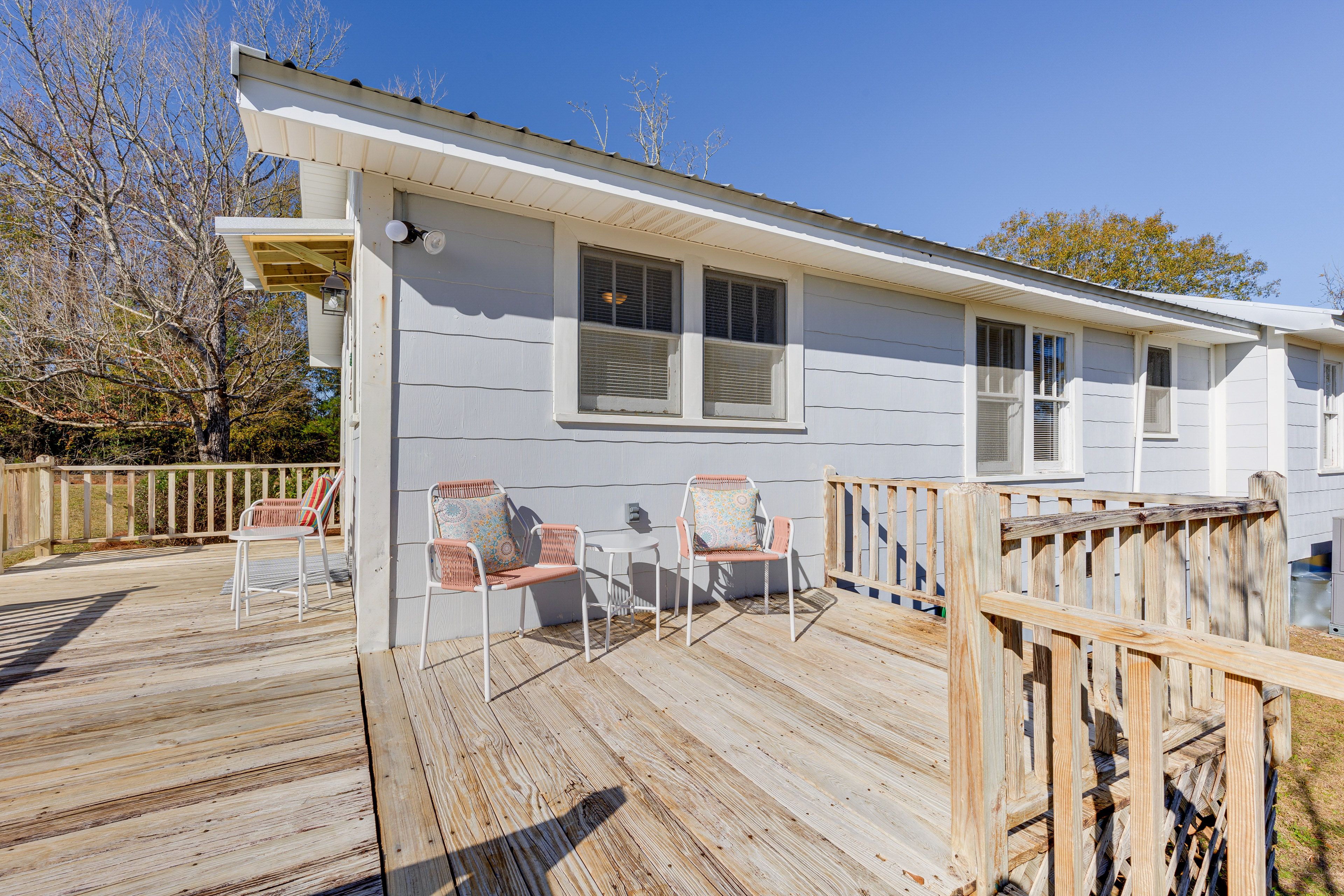 Wraparound Deck