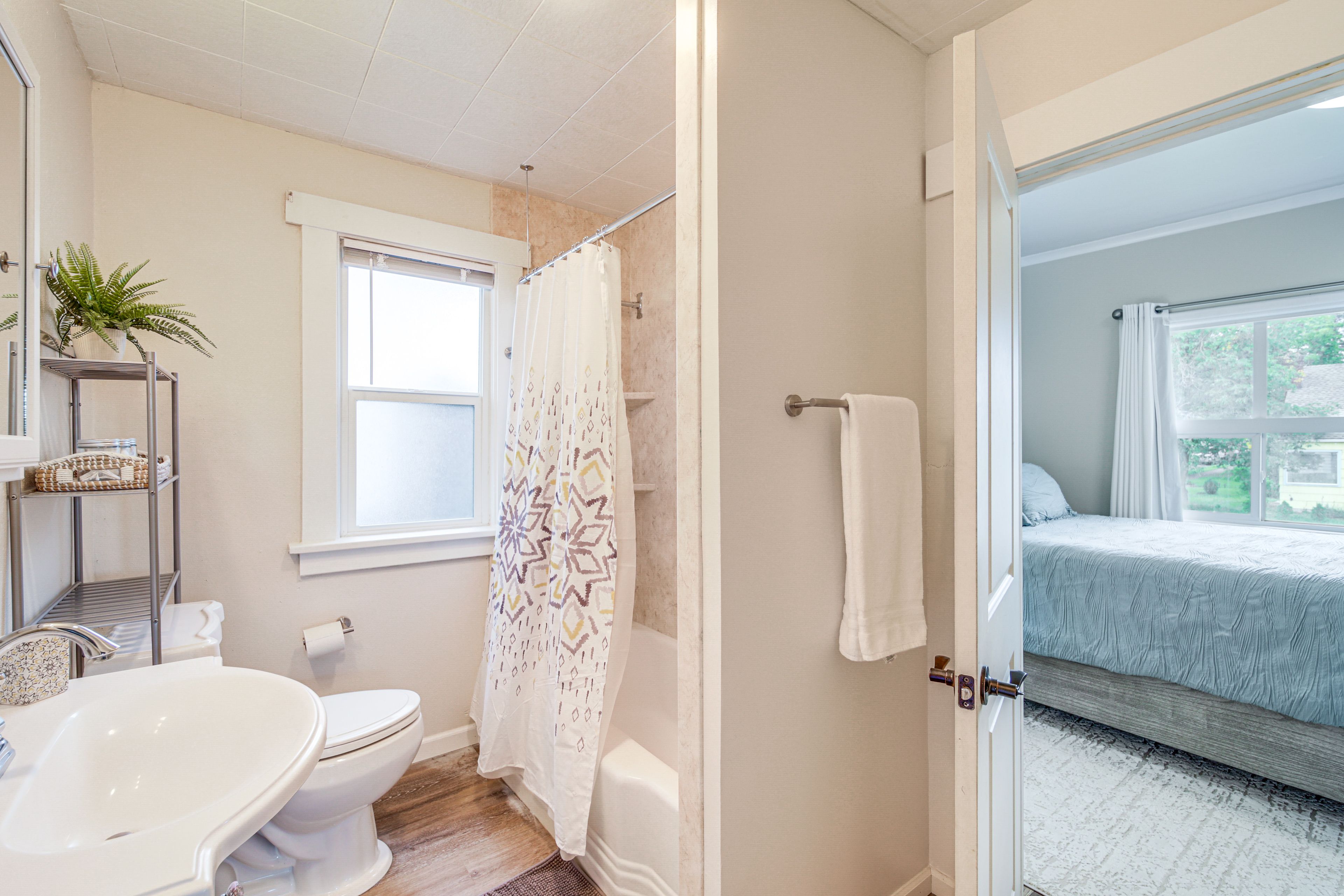 En-Suite Bathroom | 1st Floor | Grab Rail in Shower