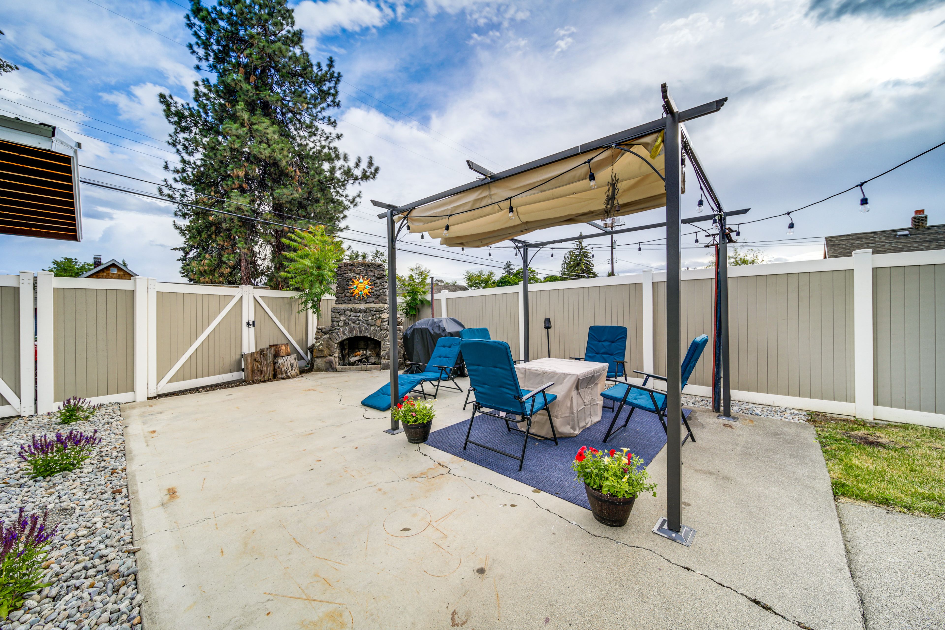 Furnished Patio | Pergola | Gas Grill | Outdoor Fireplace