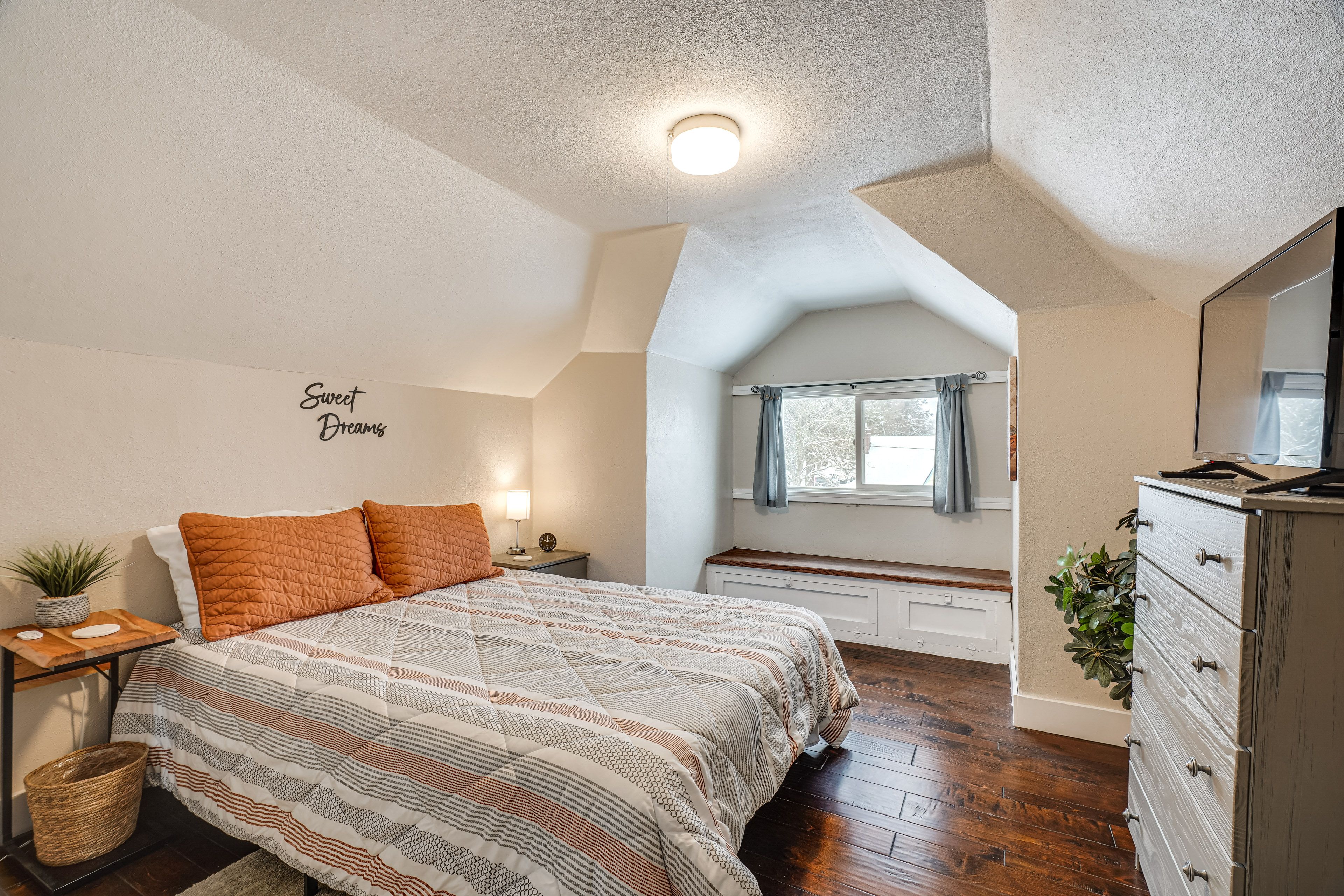 Bedroom 3 | 2nd Floor | Queen Bed | Walk-In Closet