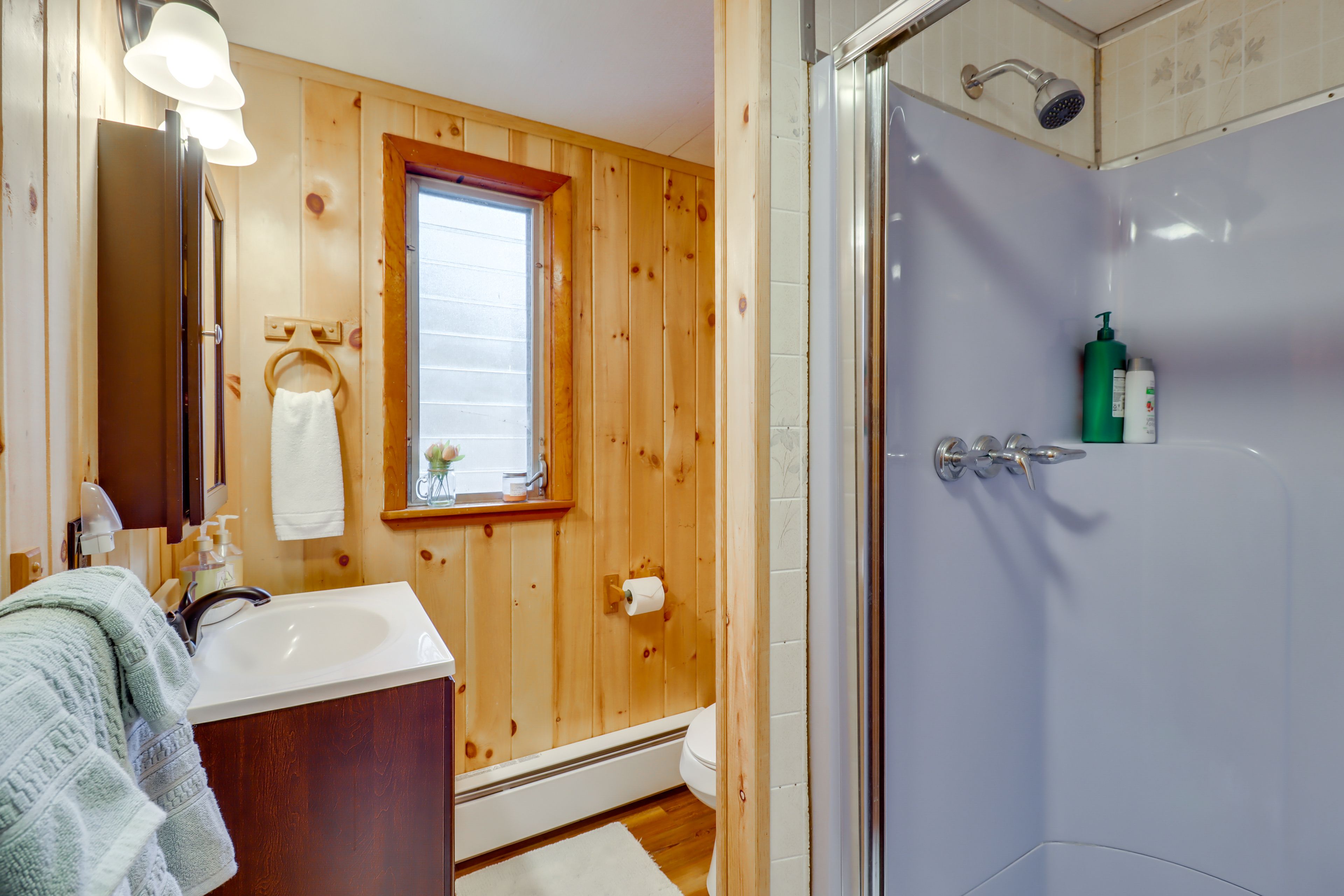 Bathroom | Towels Provided