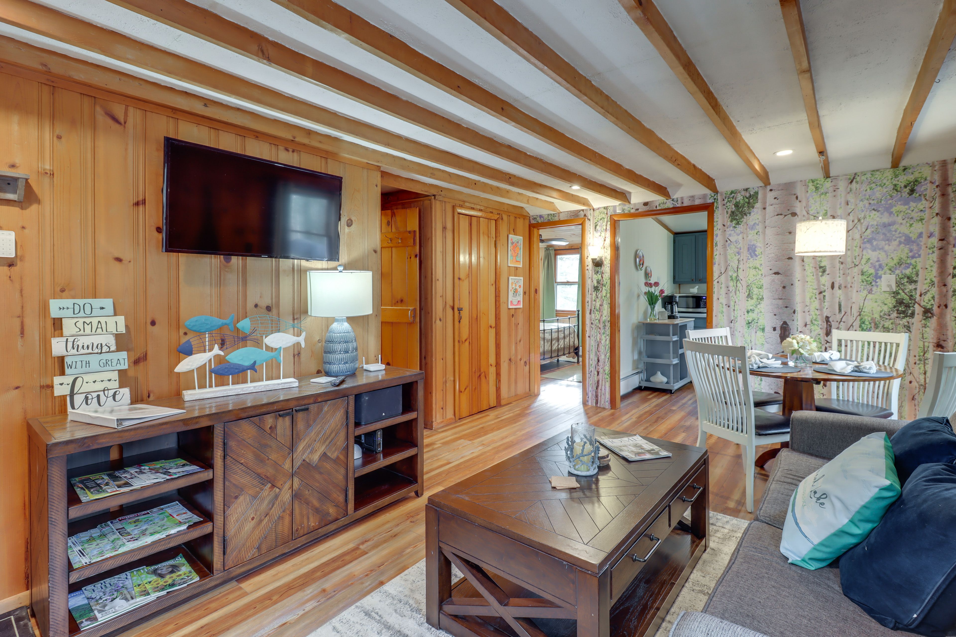 Living Room | Queen Sleeper Sofa | Gas Fireplace | Smart TV