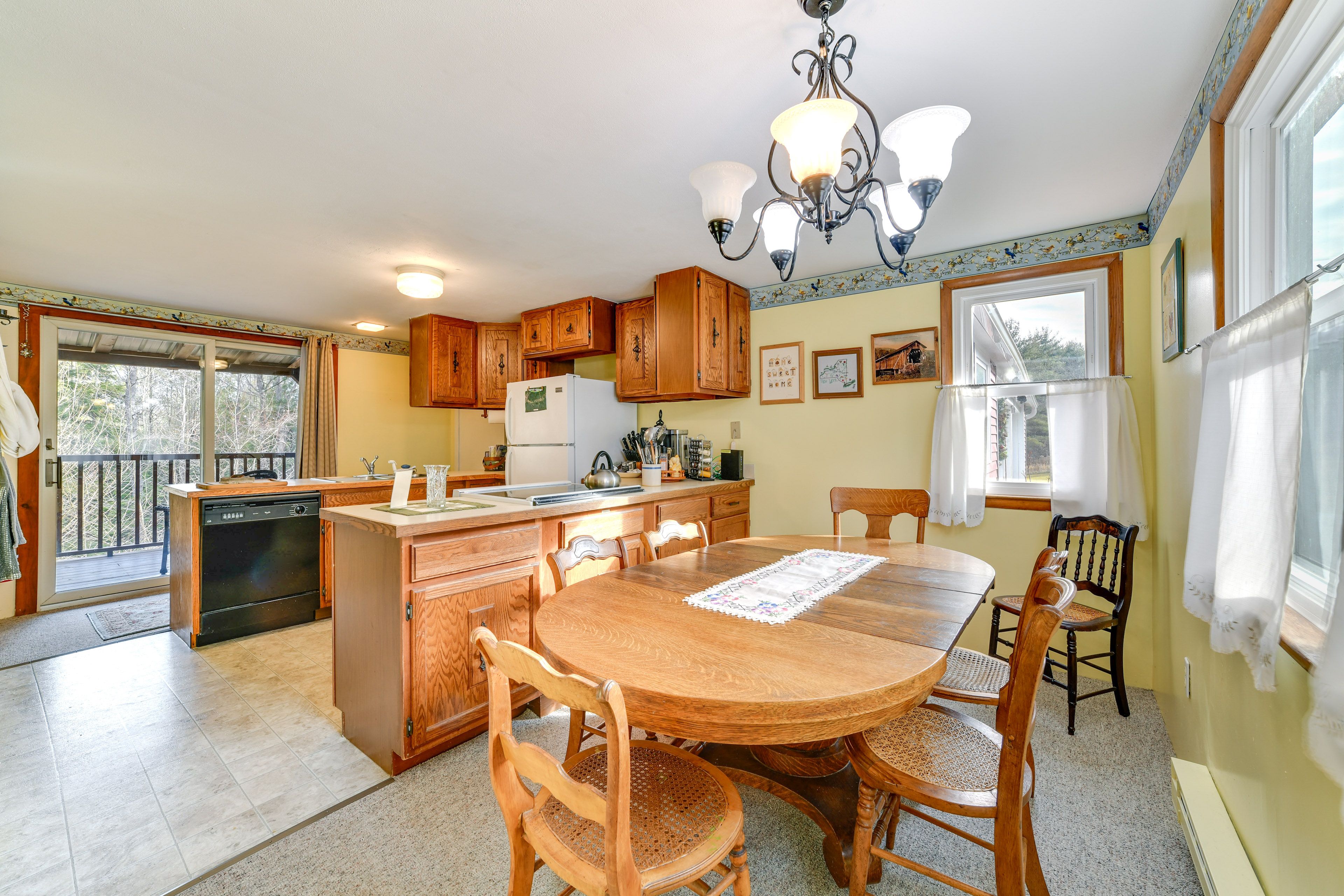 Dining Area | High Chair
