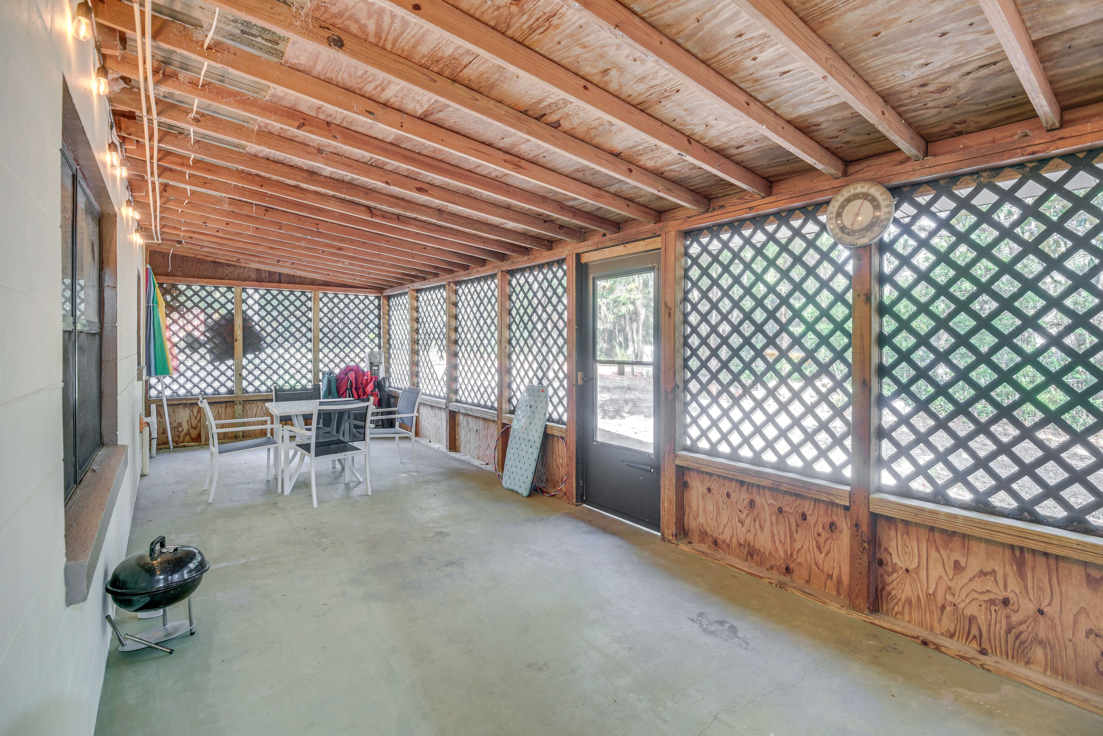 Covered Patio | Dining Area | Charcoal Grill