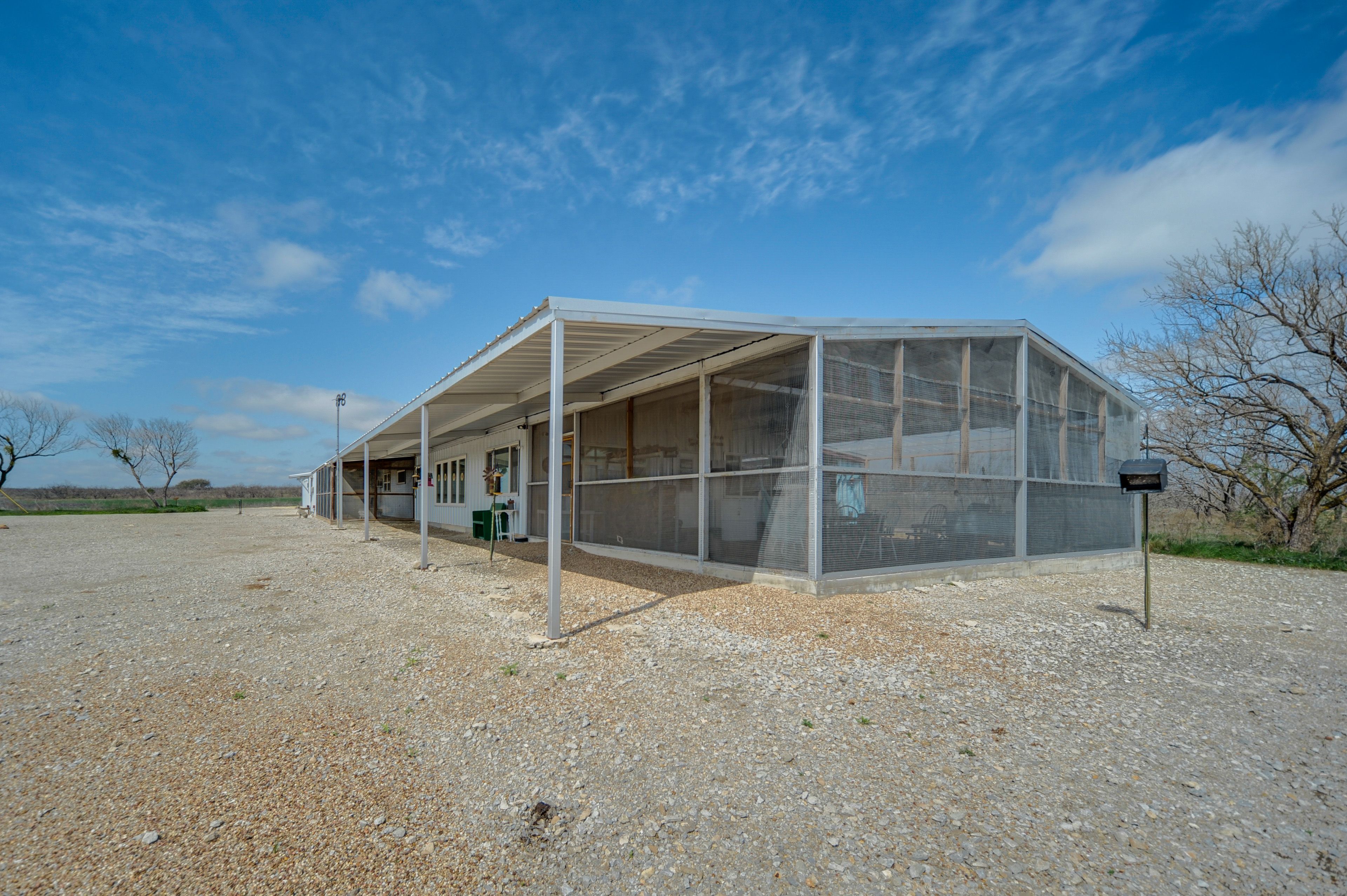 Parking | Driveway (7 Vehicles) | RV/Trailer Parking