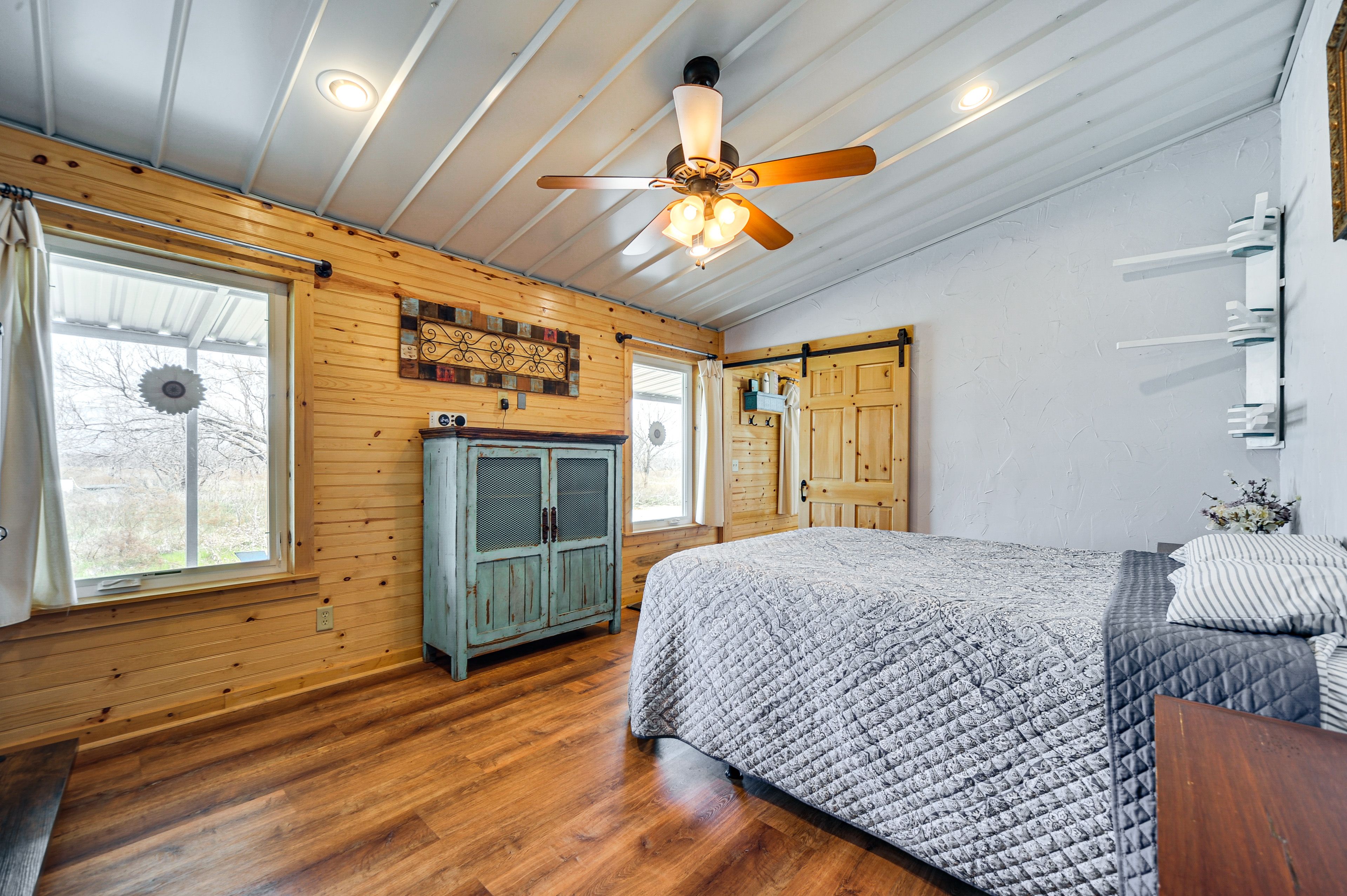 Bedroom 1 | Queen Bed | Linens Provided