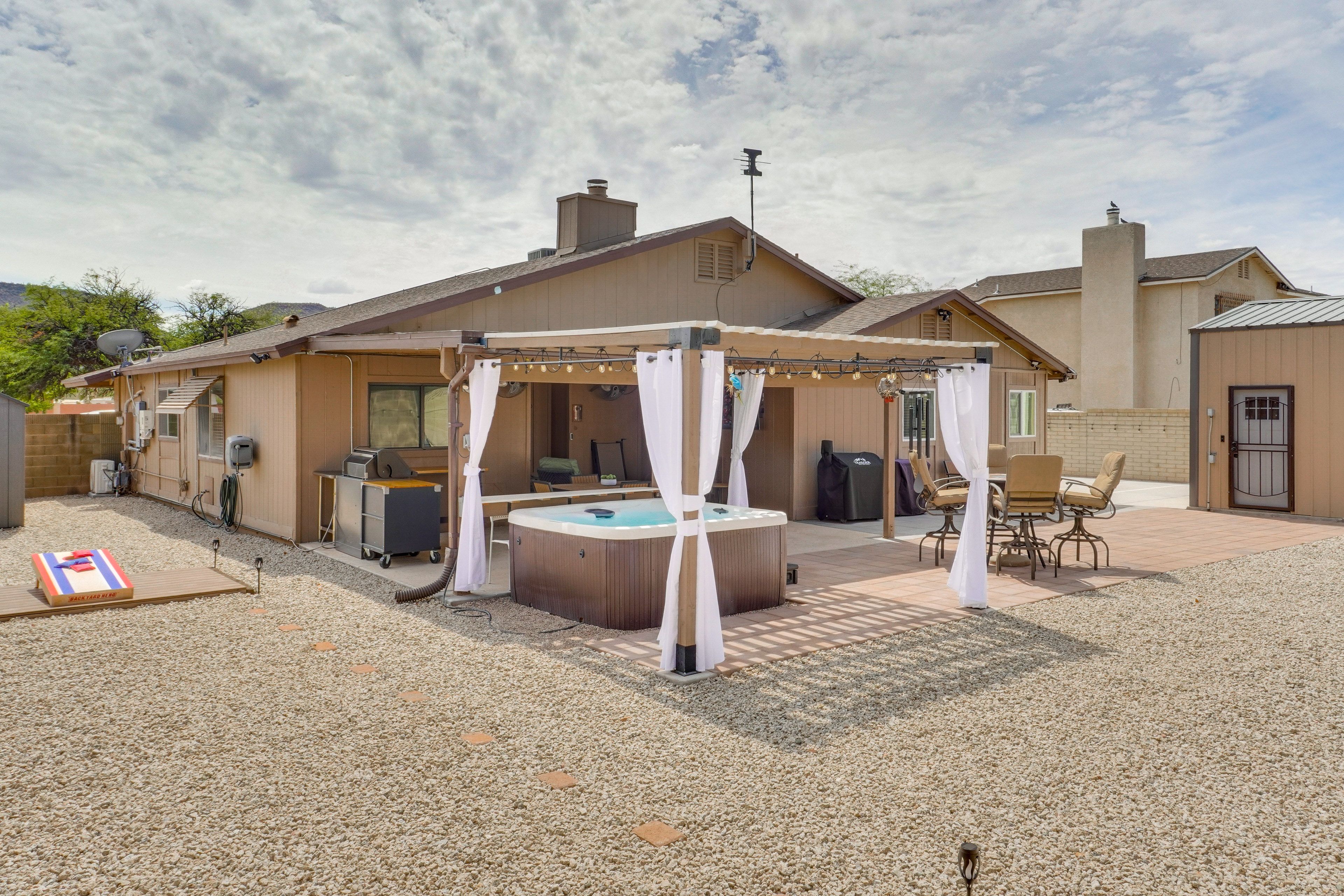 Private Yard | Cornhole | Dining Areas