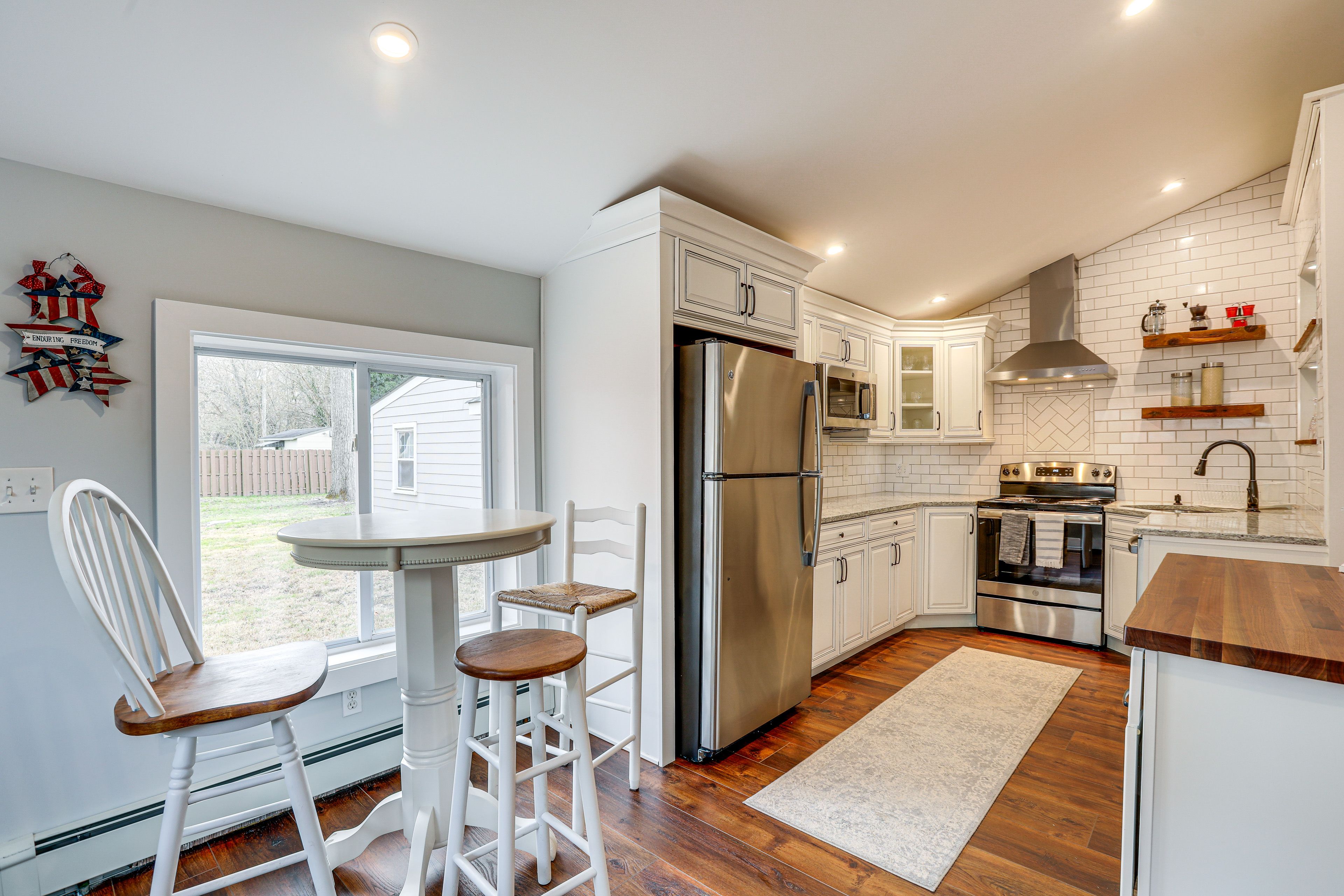 Kitchen | 1st Floor | Stainless Steel Appliances w/ Dishwasher | Free WiFi