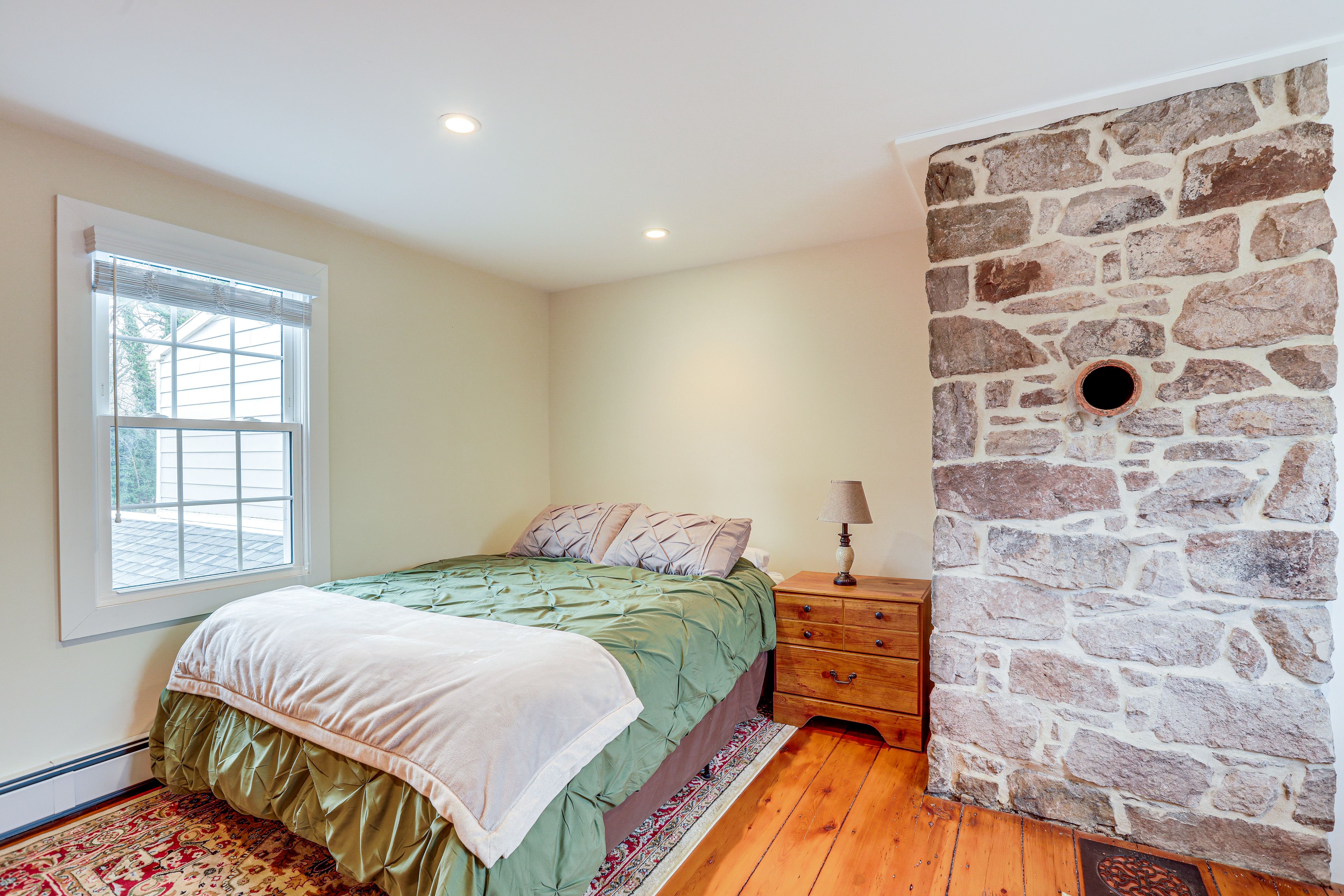 Bedroom 3 | 2nd Floor | Queen Bed