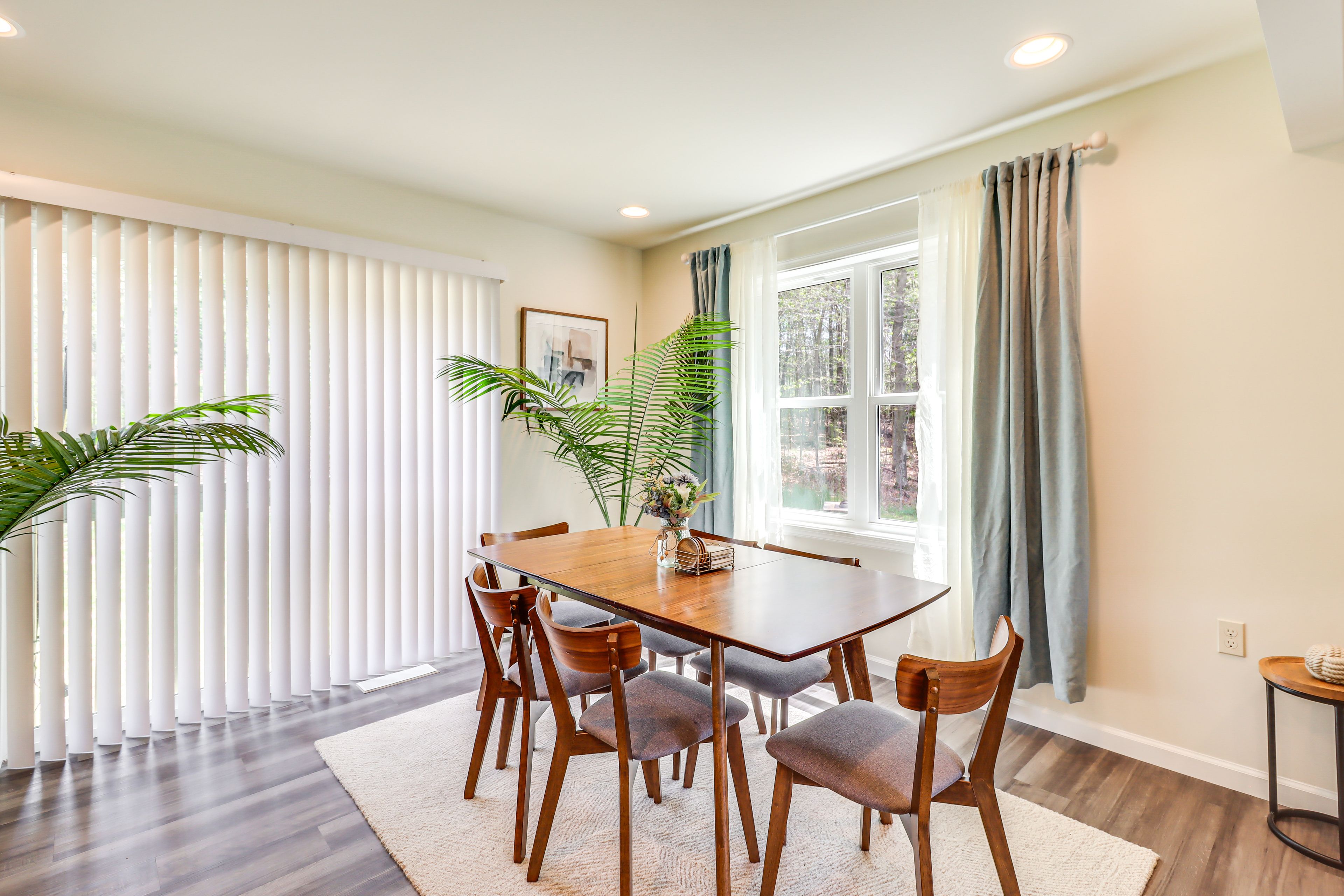 Dining Area | 1st Floor