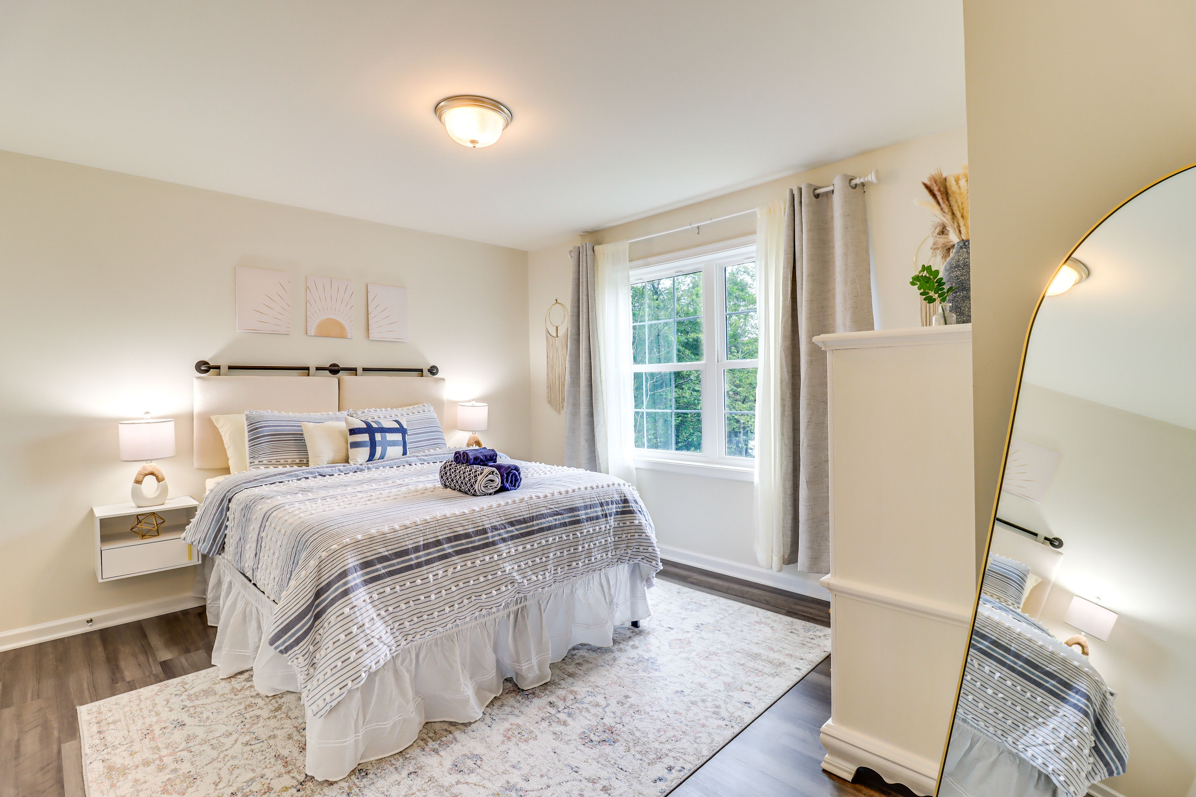Bedroom 3 | 2nd Floor | Queen Bed