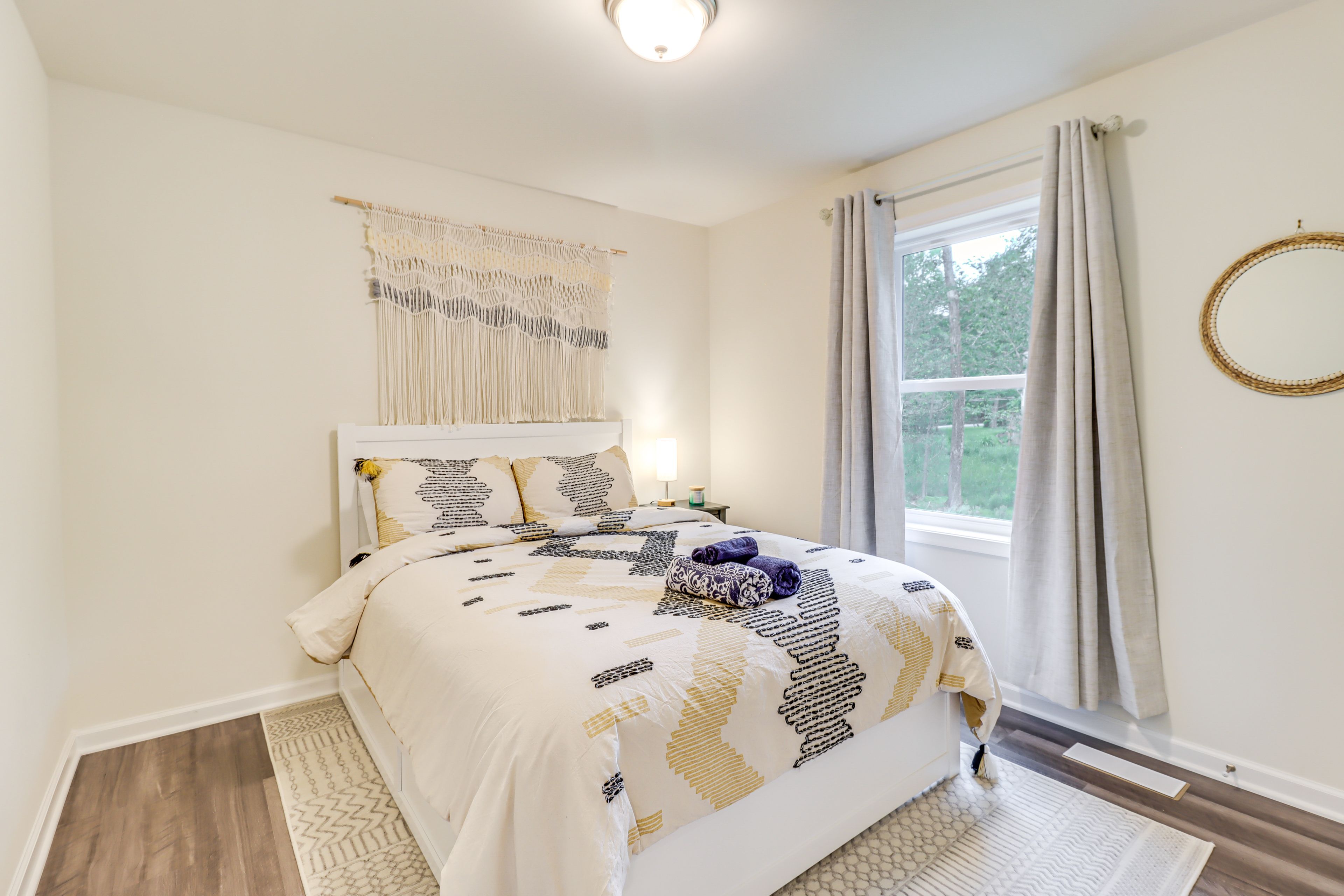Bedroom 4 | 2nd Floor | Queen Bed w/ Queen Trundle