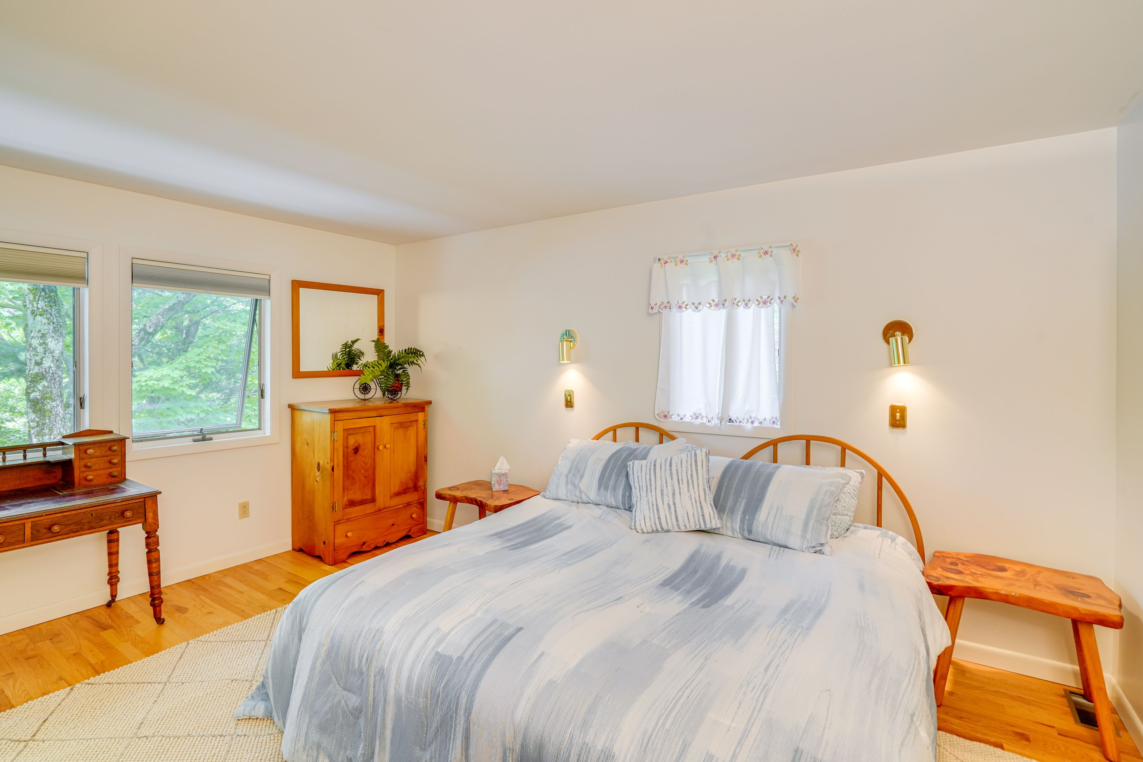 Bedroom 2 | King Bed