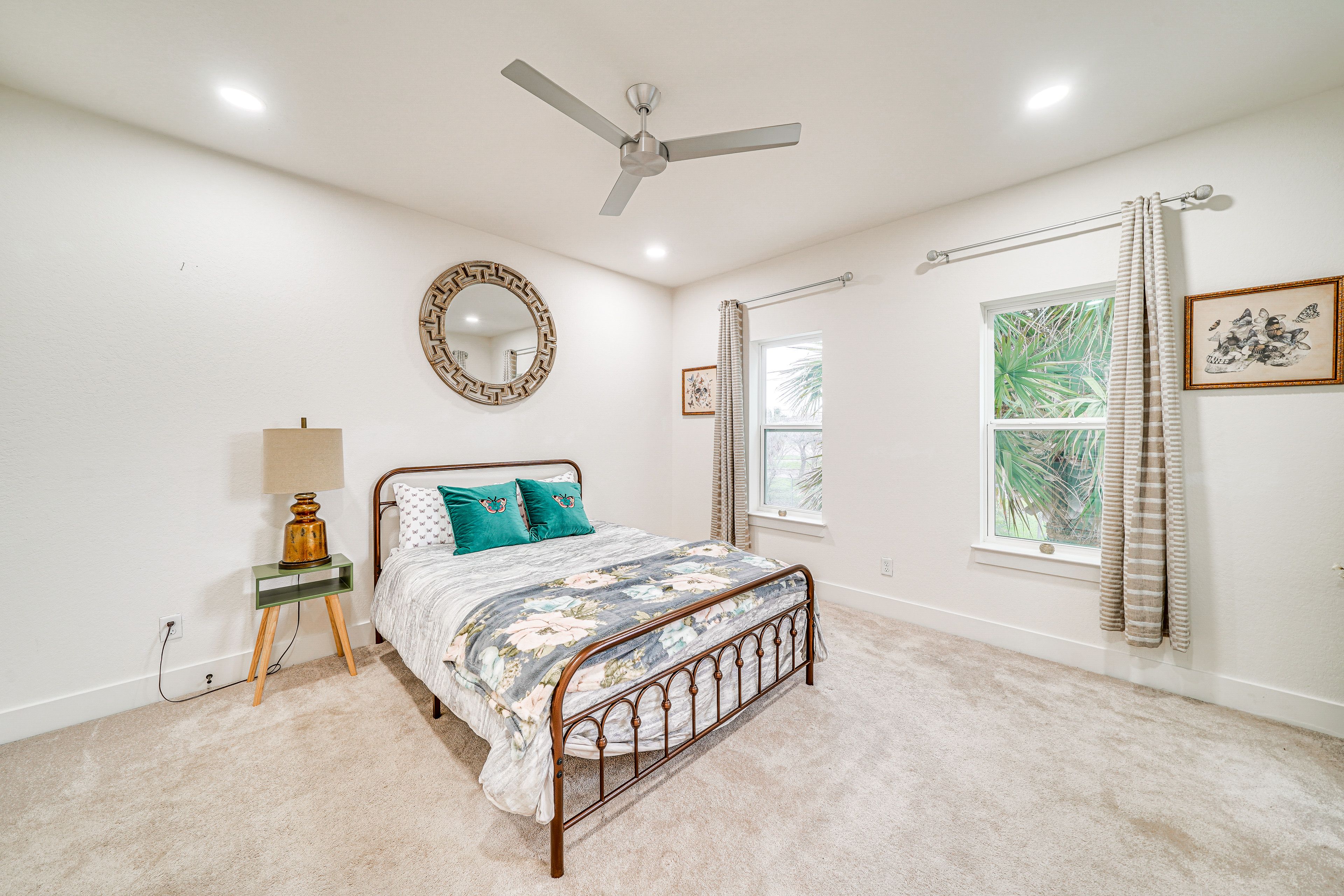 Bedroom 2 | Full Bed | Smart TV | 2nd Floor