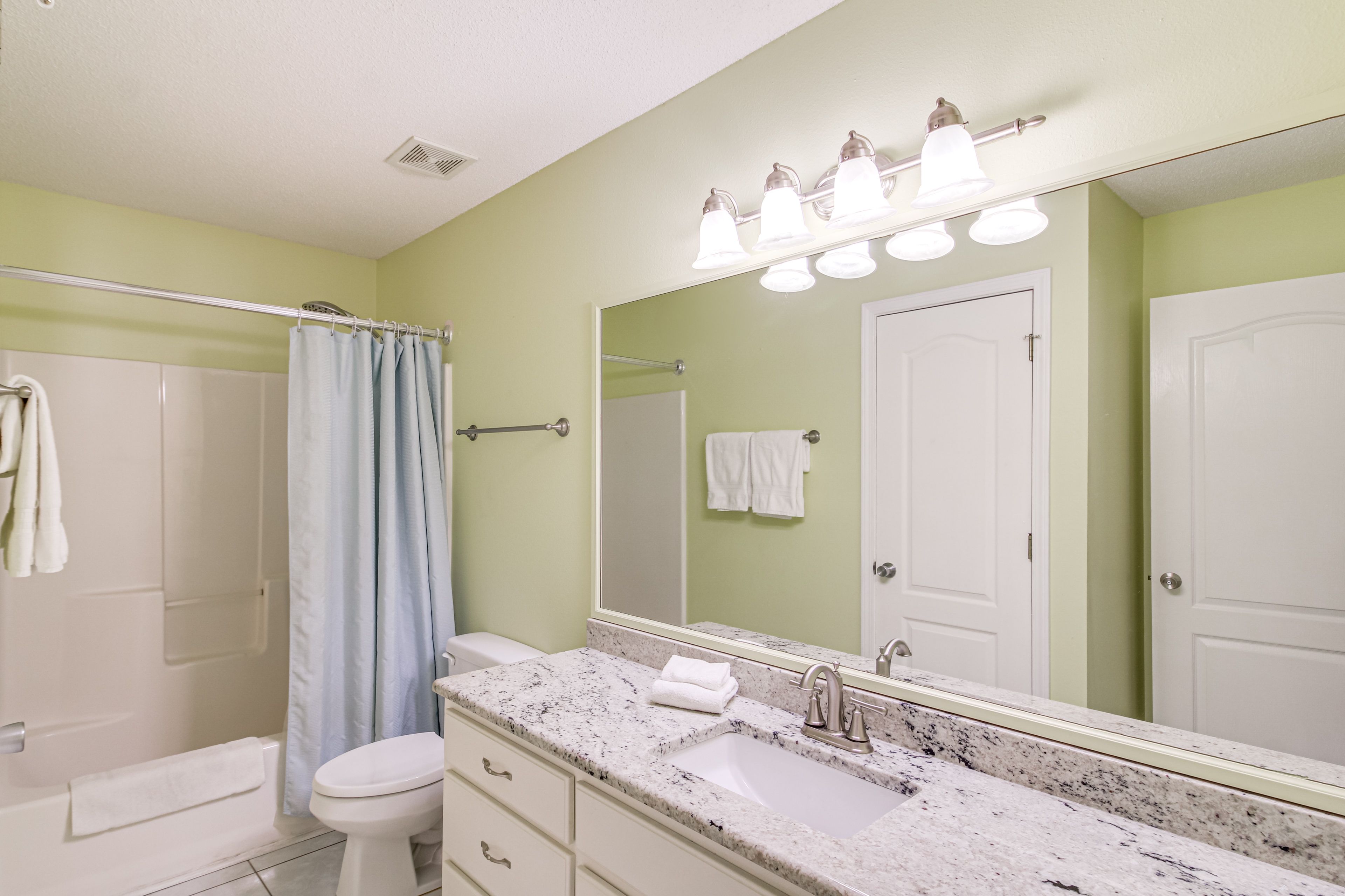 Full Bathroom
