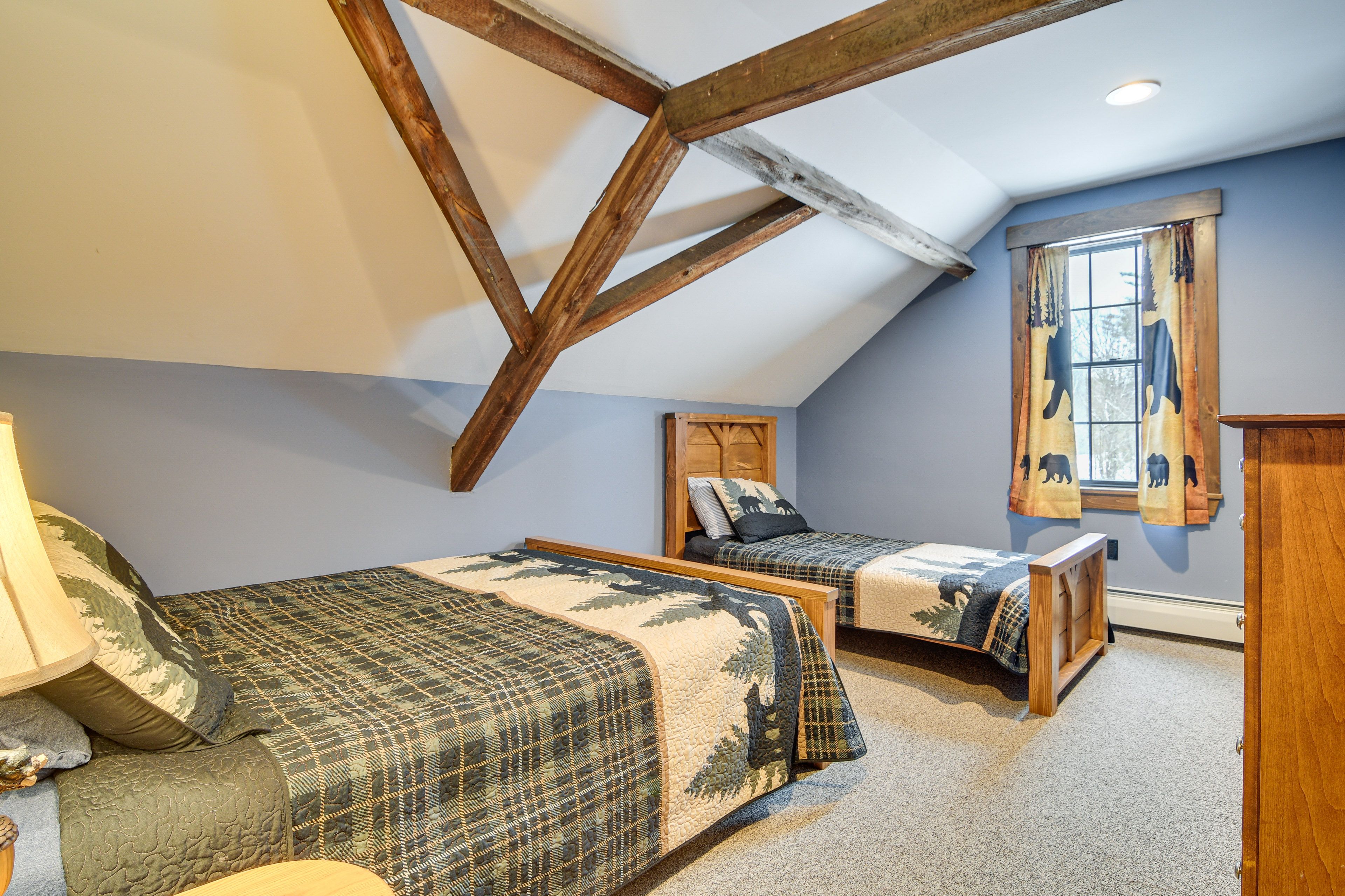 Bedroom 3 | Queen Bed | Twin Bed | 2nd Floor