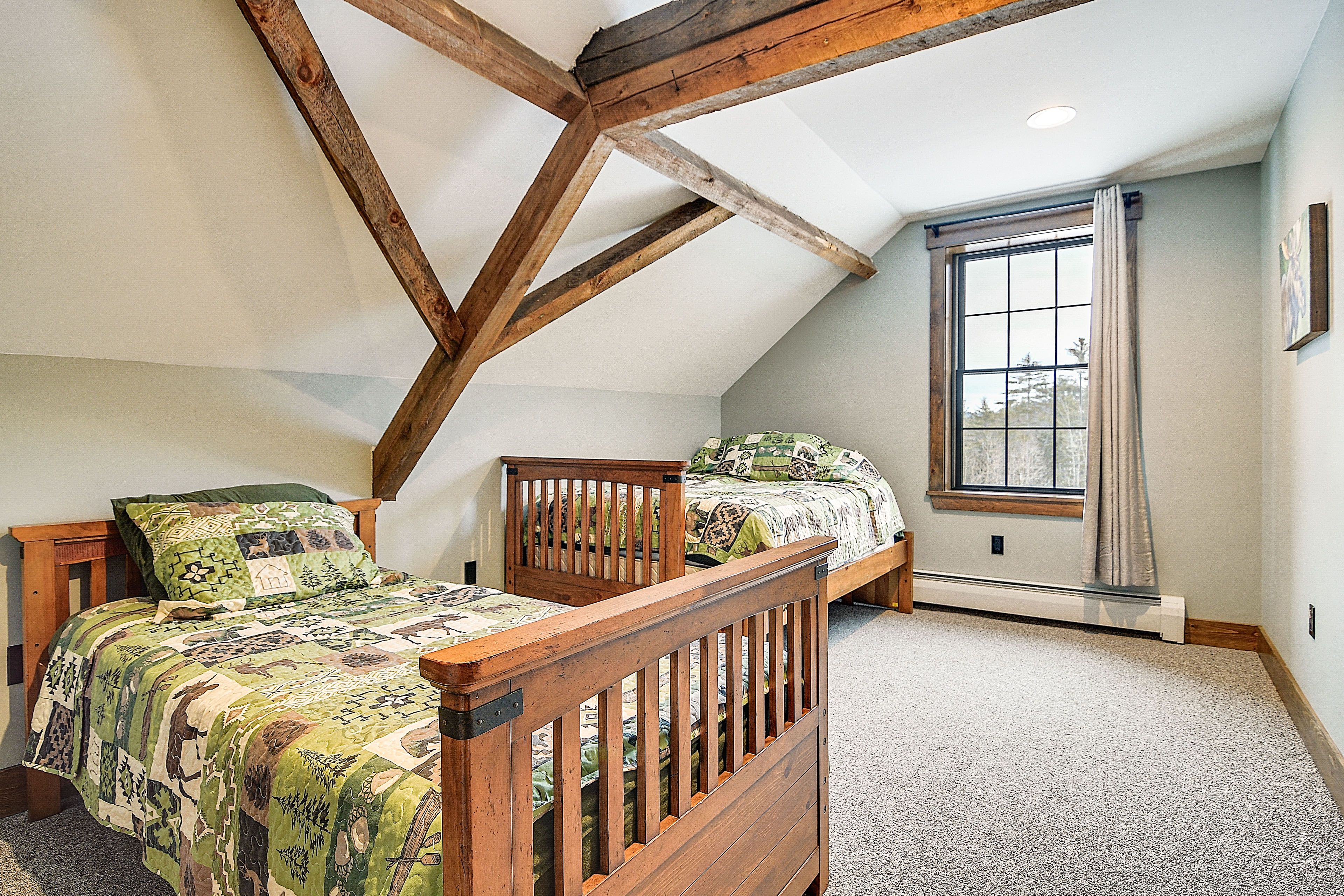 Bedroom 4 | Queen Bed | Twin Bed | 2nd Floor