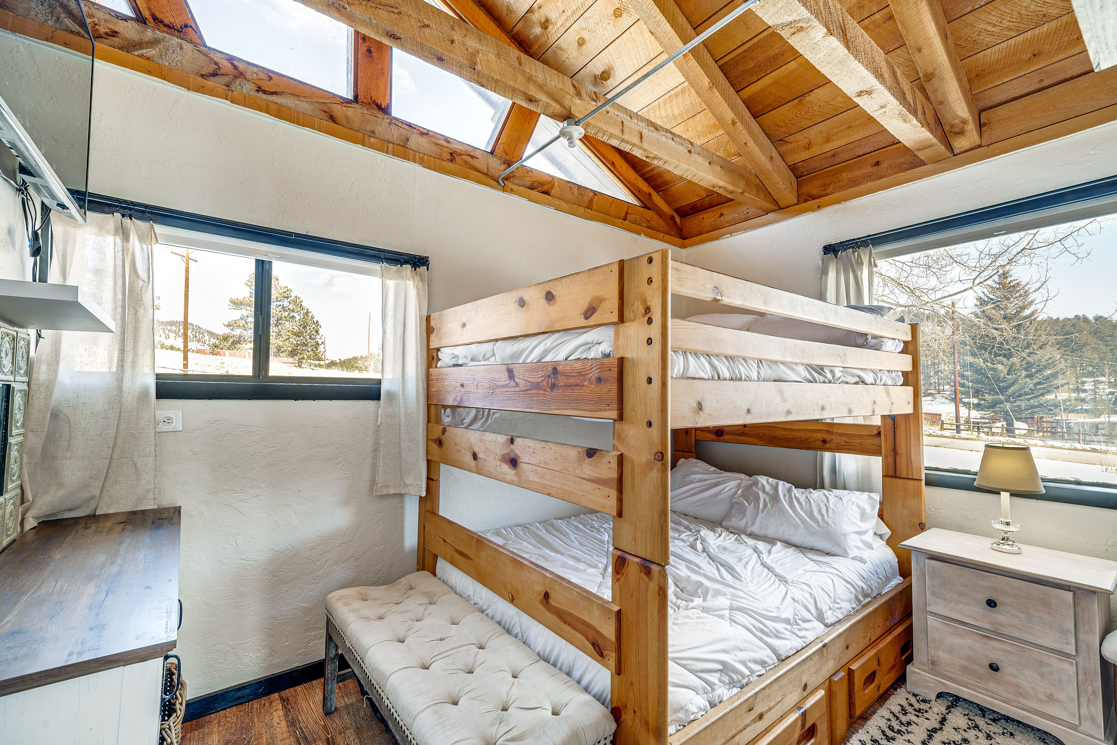 Bedroom 2 | Full Bunk Bed | Smart TV