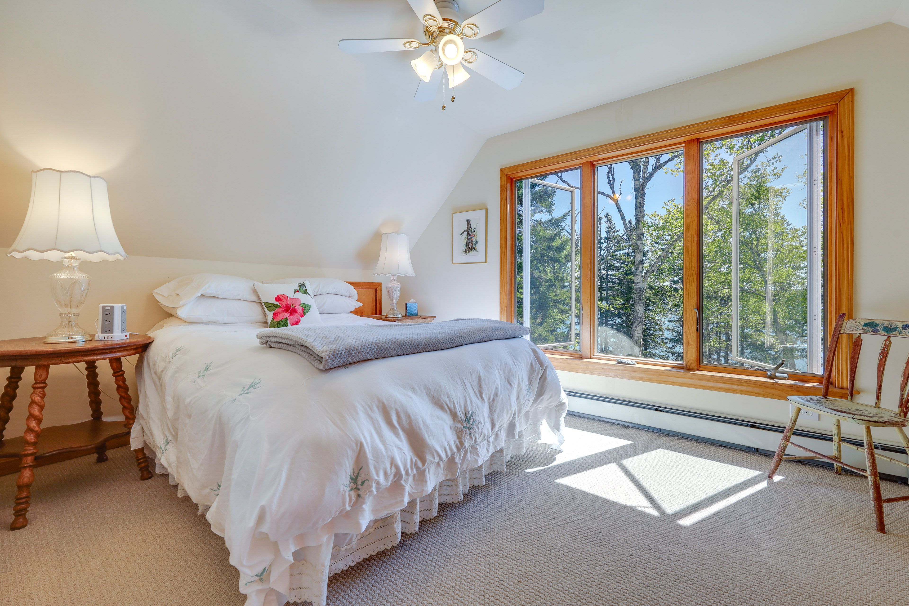 Bedroom 1 | Upper Level | Queen Bed | Linens Provided | Ocean View