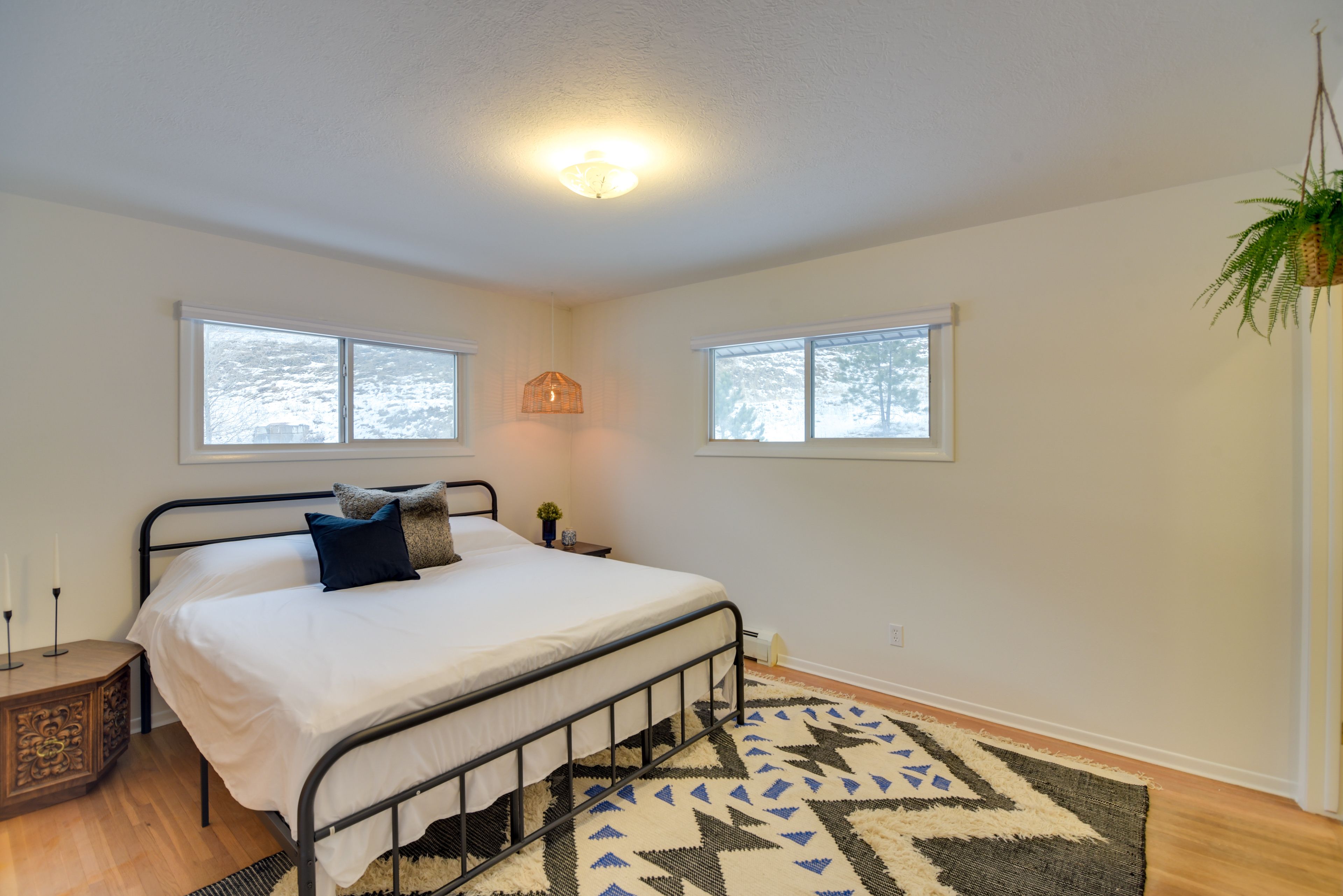 Bedroom 2 (Suite) | King Bed
