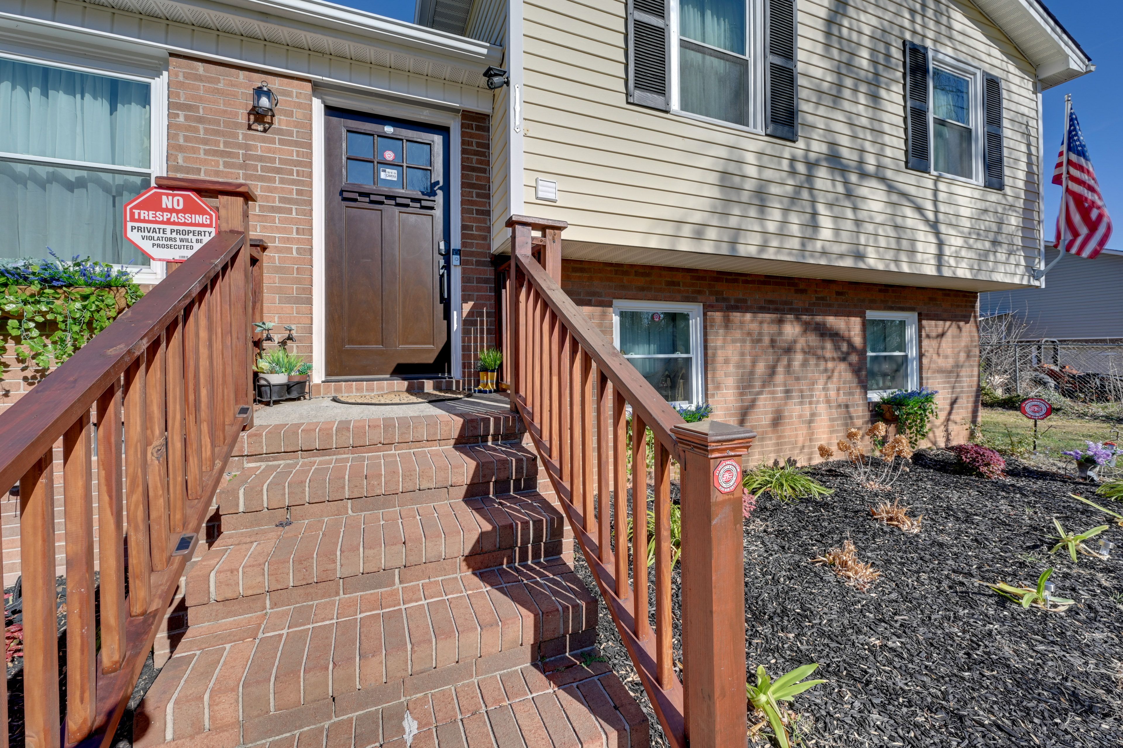 Front Entrance | Keyless Lock
