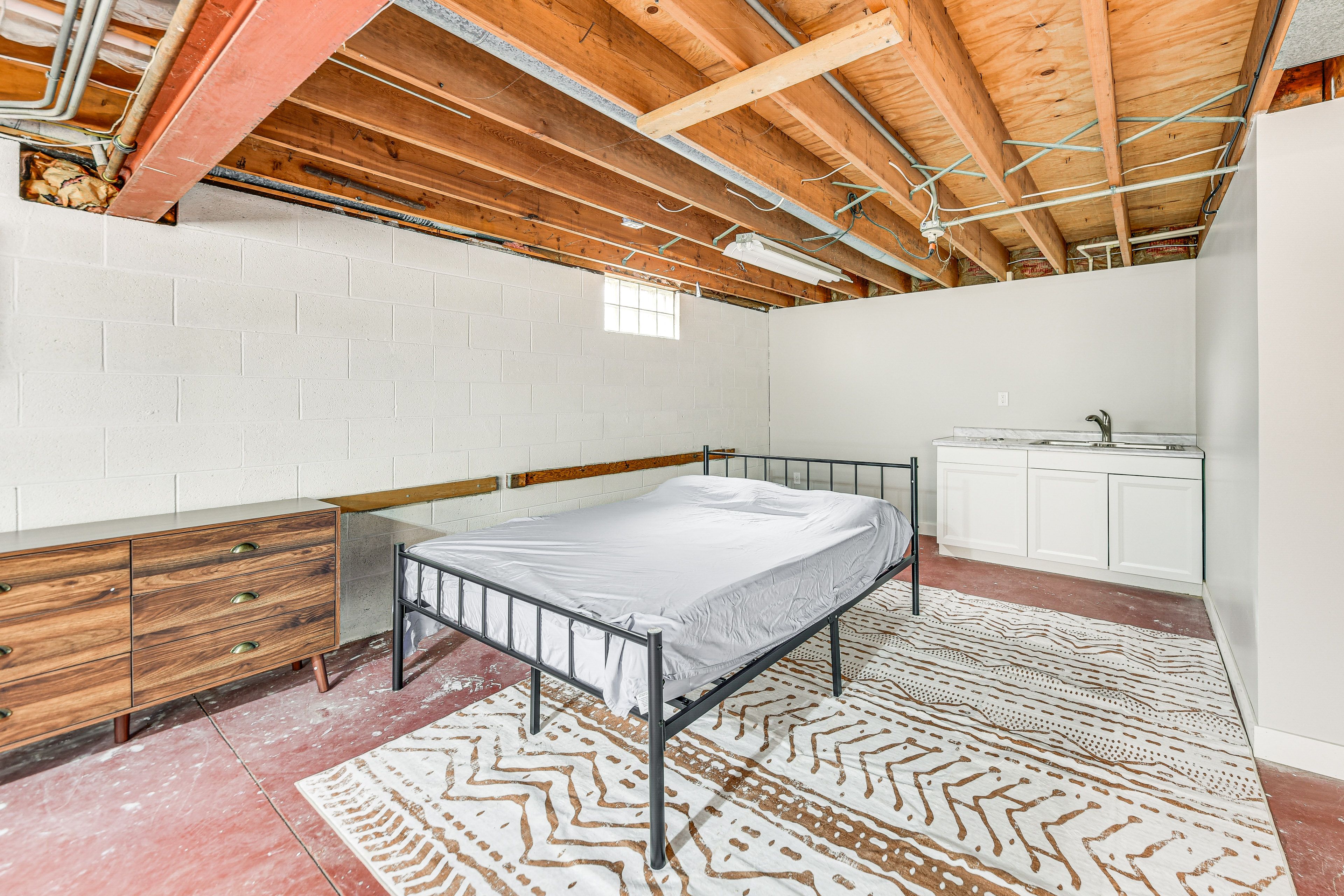 Bedroom 3 (Basement) | Queen Bed | Washer & Dryer