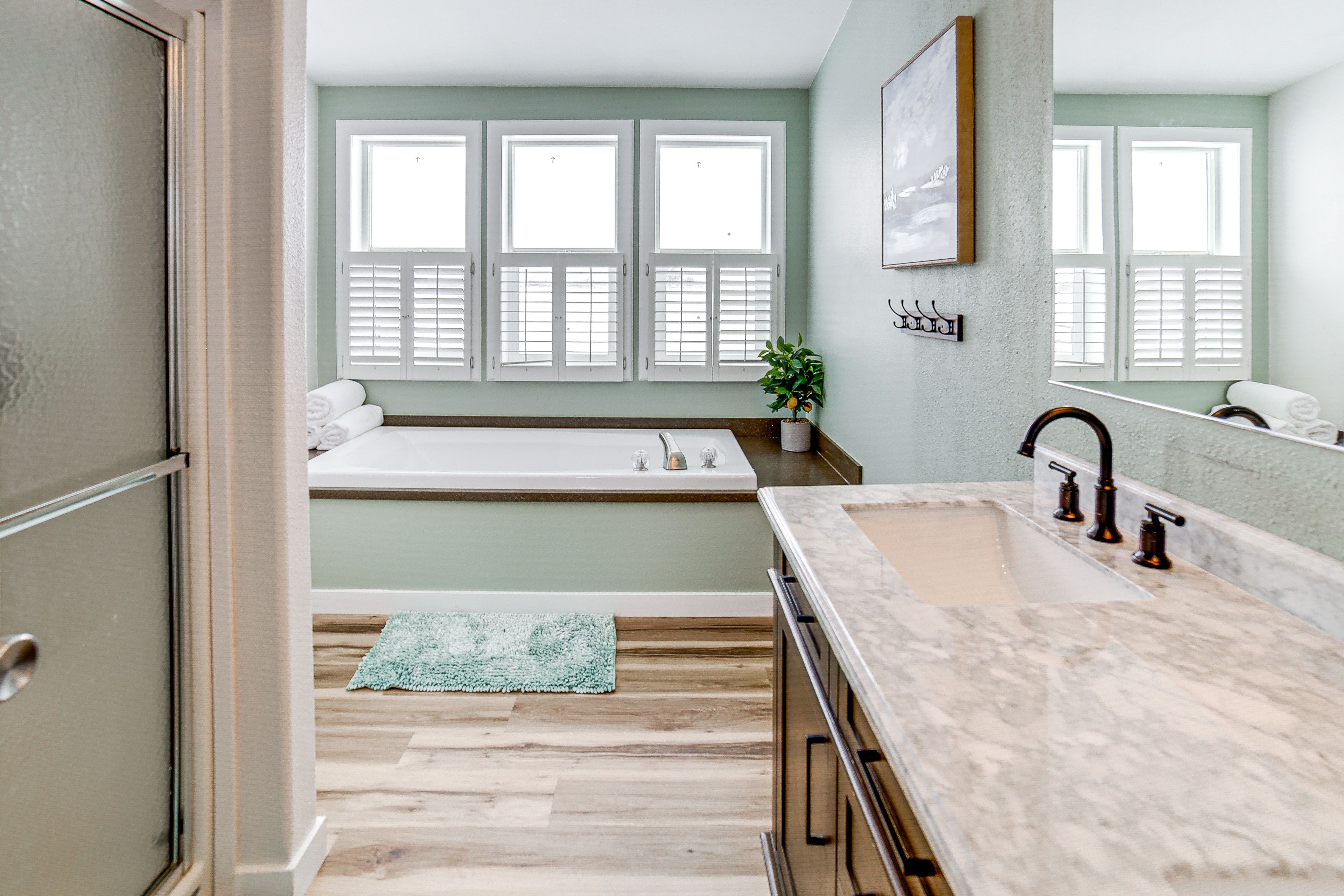 Bathroom | Complimentary Toiletries | Towels Provided