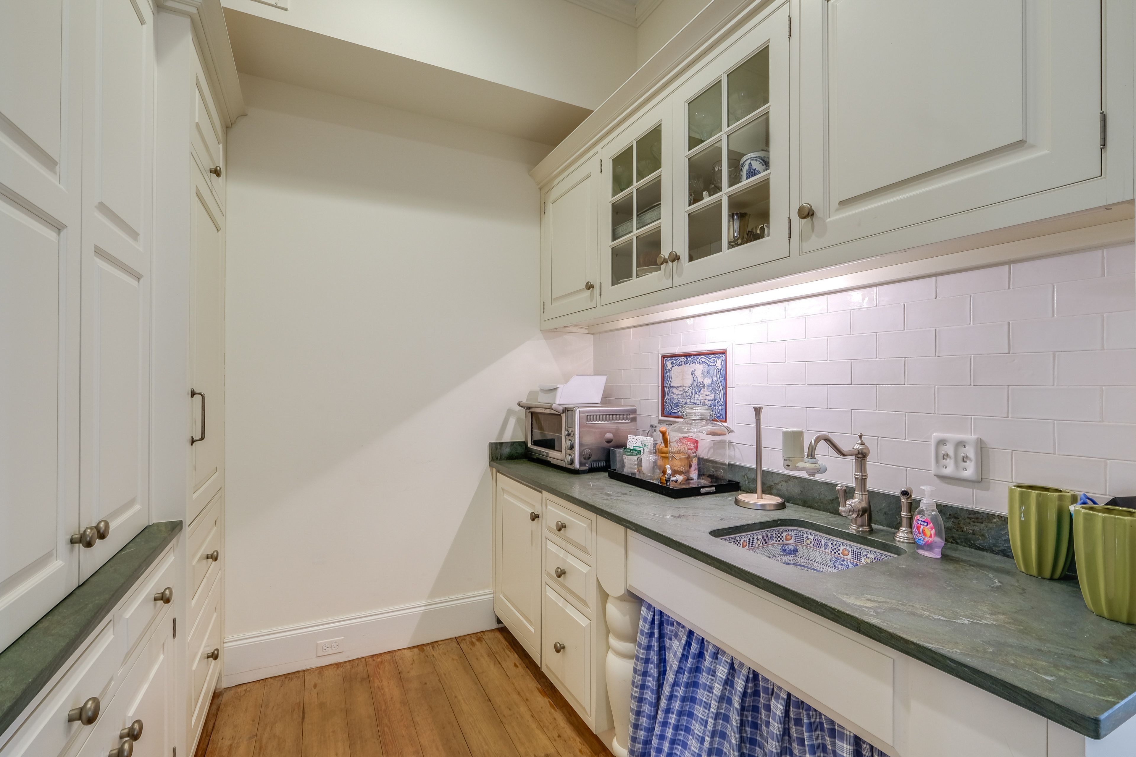 Kitchenette