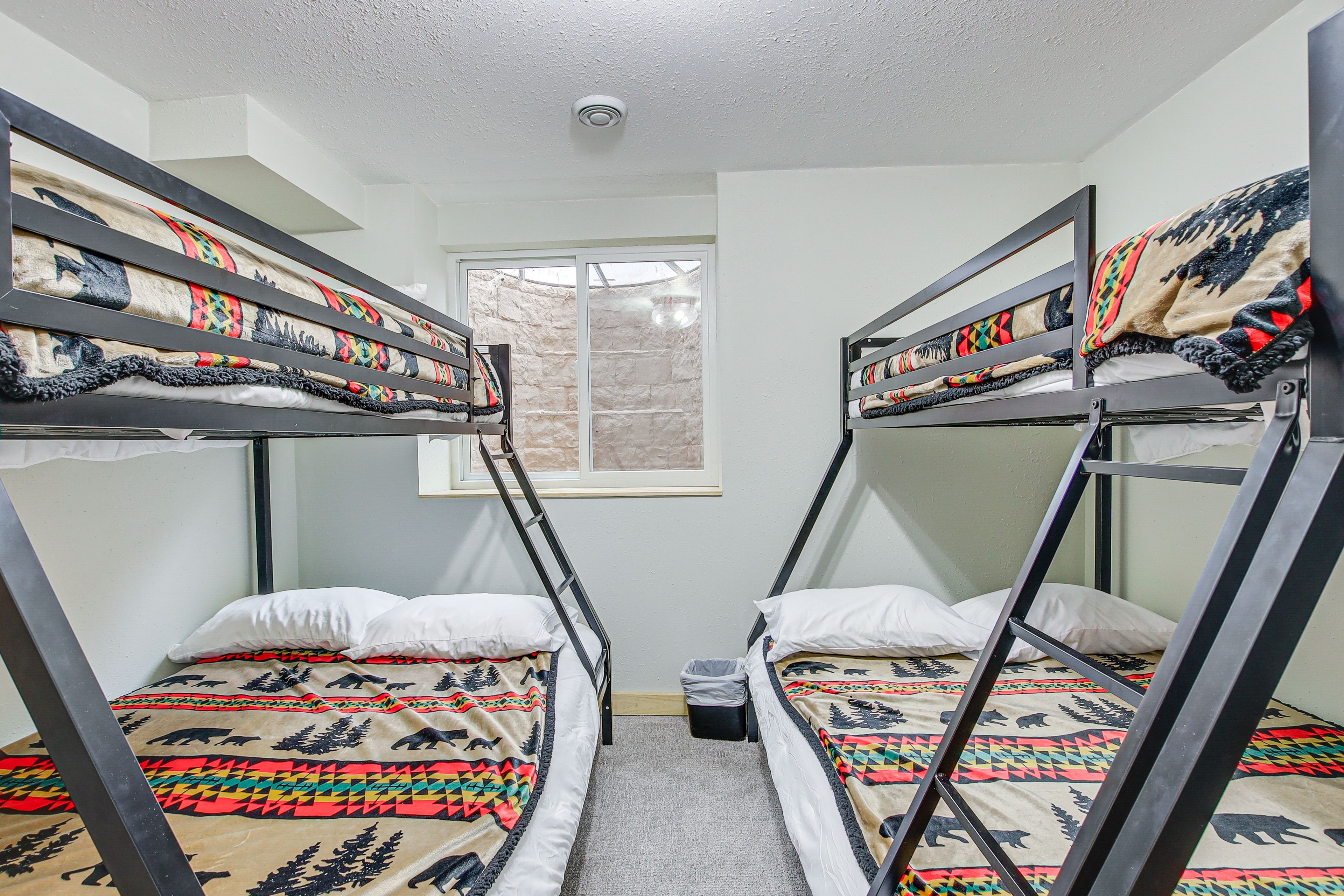 Bedroom 4 | 2 Twin/Full Bunk Beds | Basement