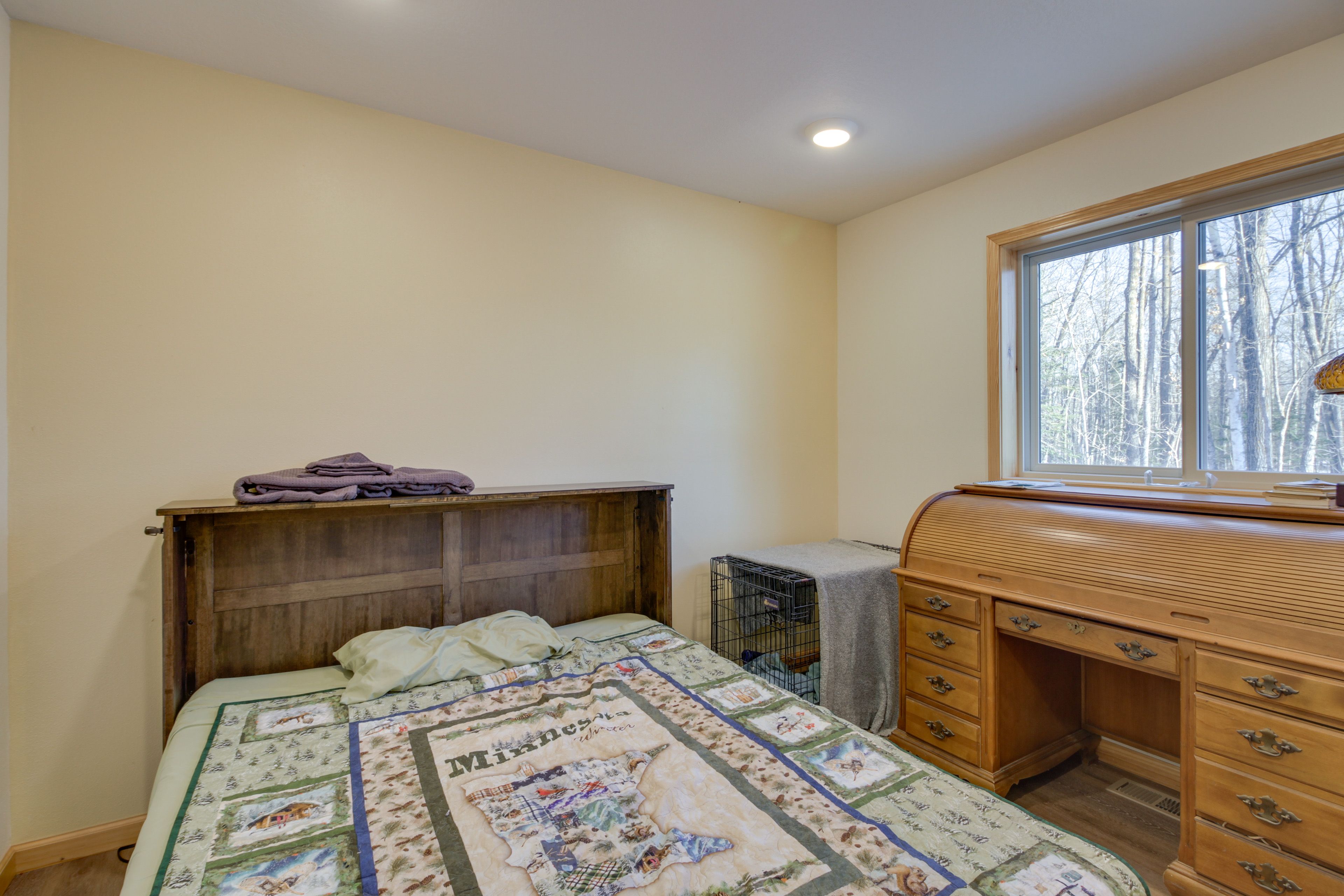 Bedroom 2 | Queen Bed