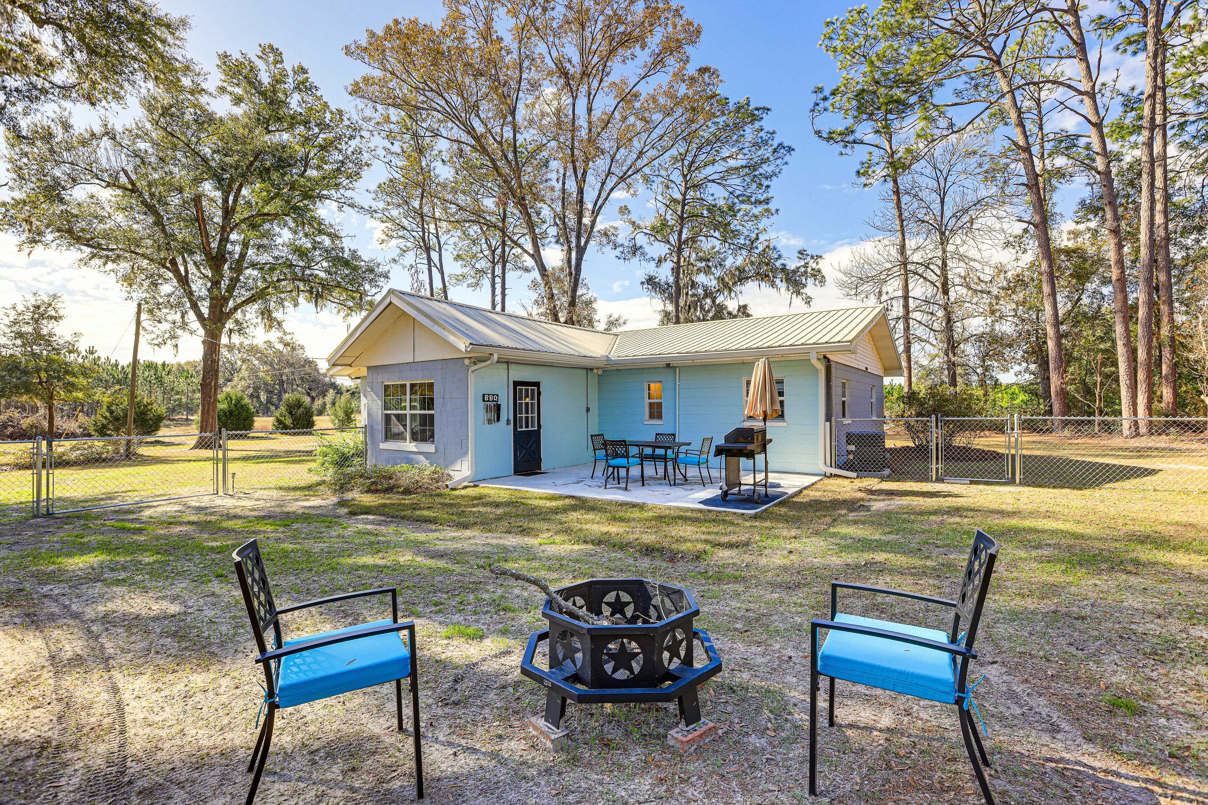 Fire Pit | Fenced-In Backyard