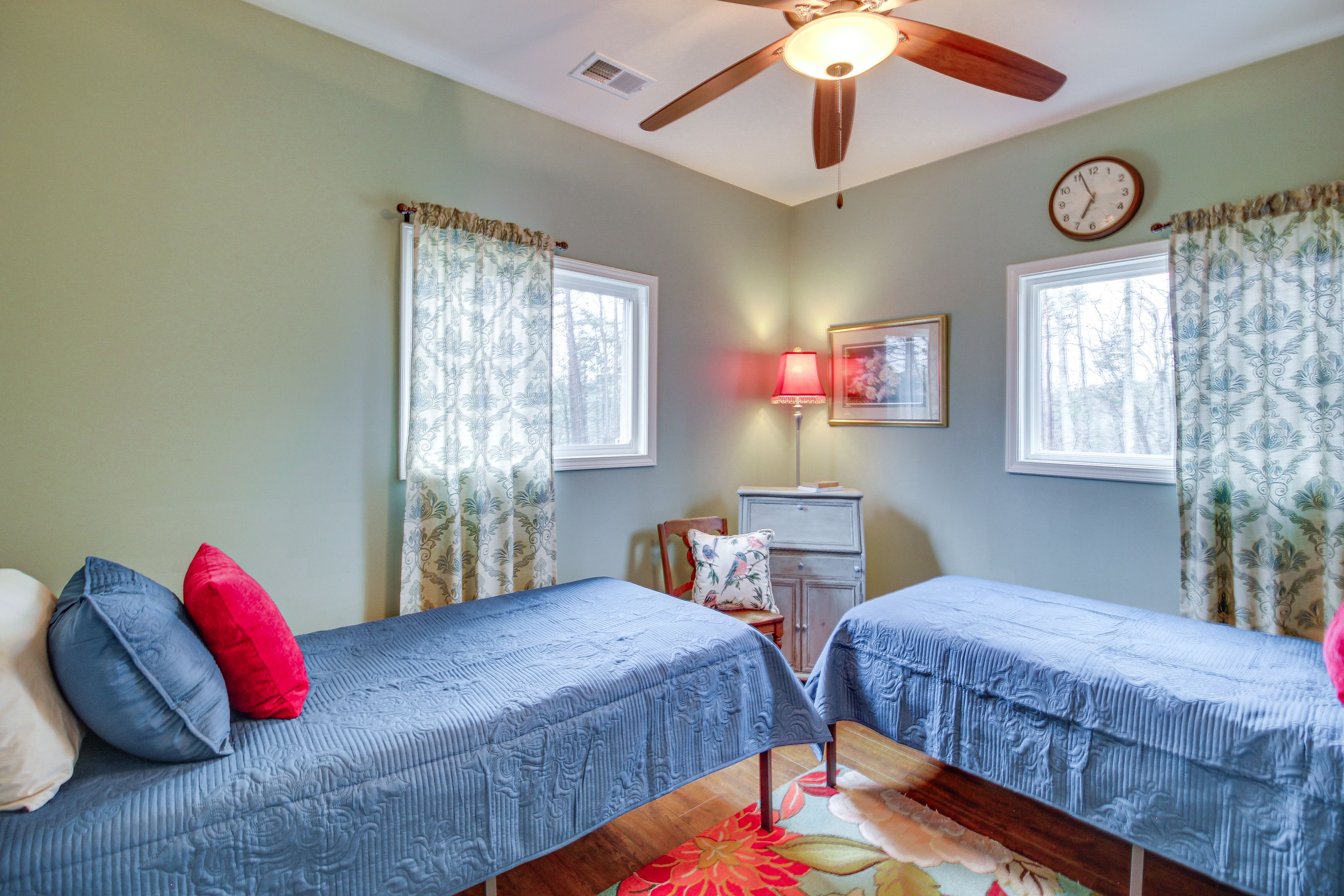 Bedroom 2 | 2 Twin Beds | Main Floor | Linens Provided