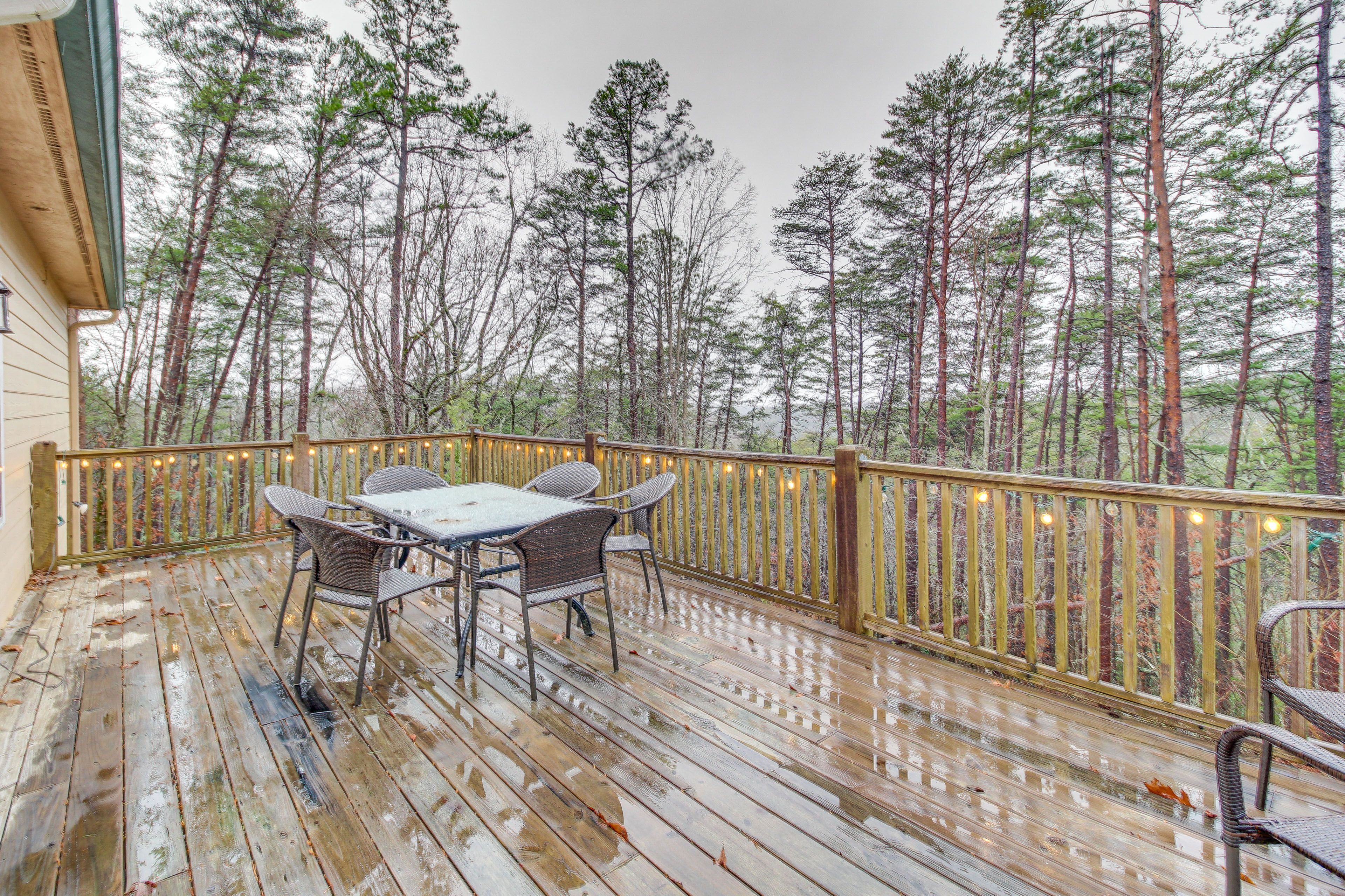 Outdoor Space | Forest Surroundings | Keyless Entry