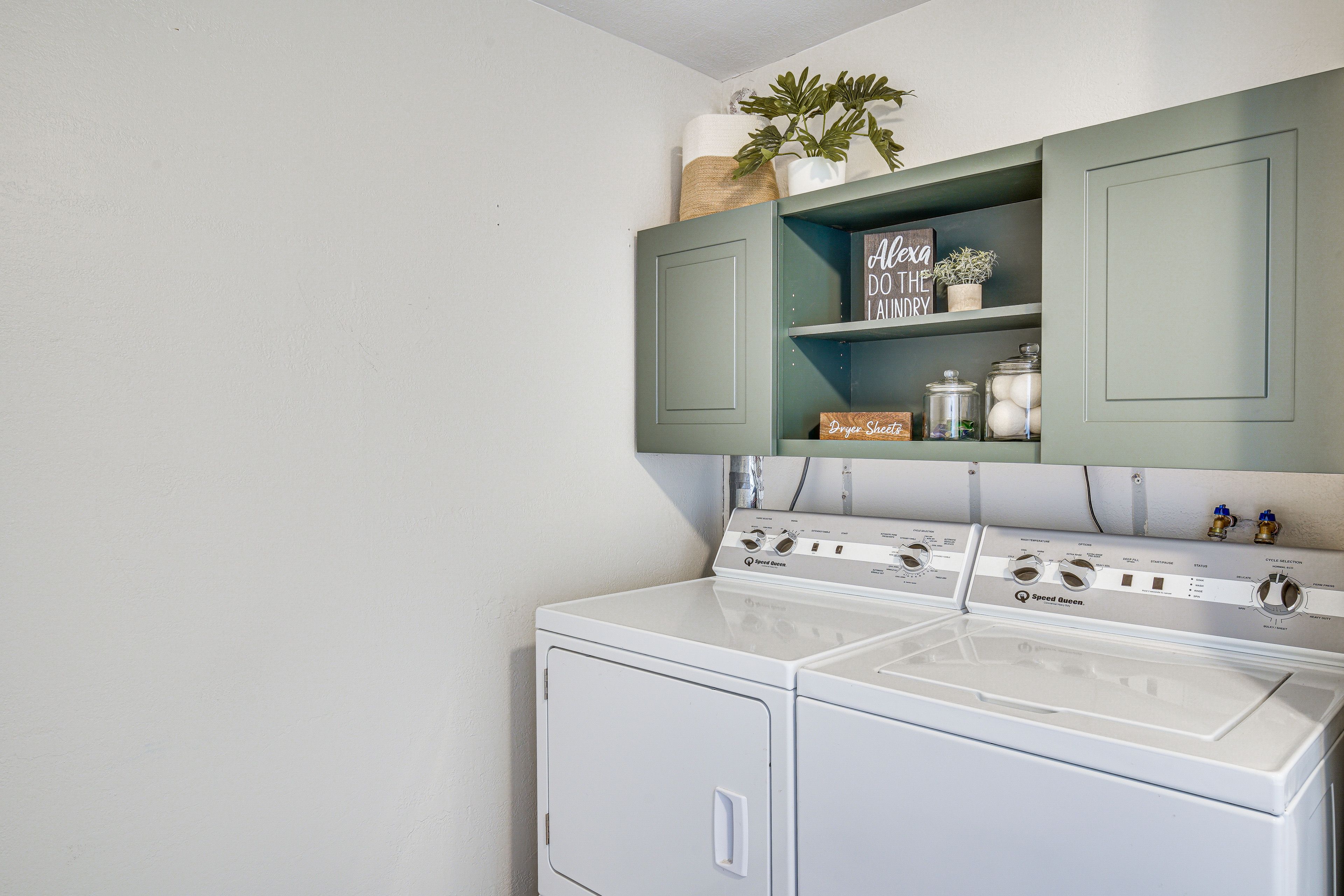 Laundry Area | Washer/Dryer | Hangers | Iron/Board | Trash Bags/Paper Towels