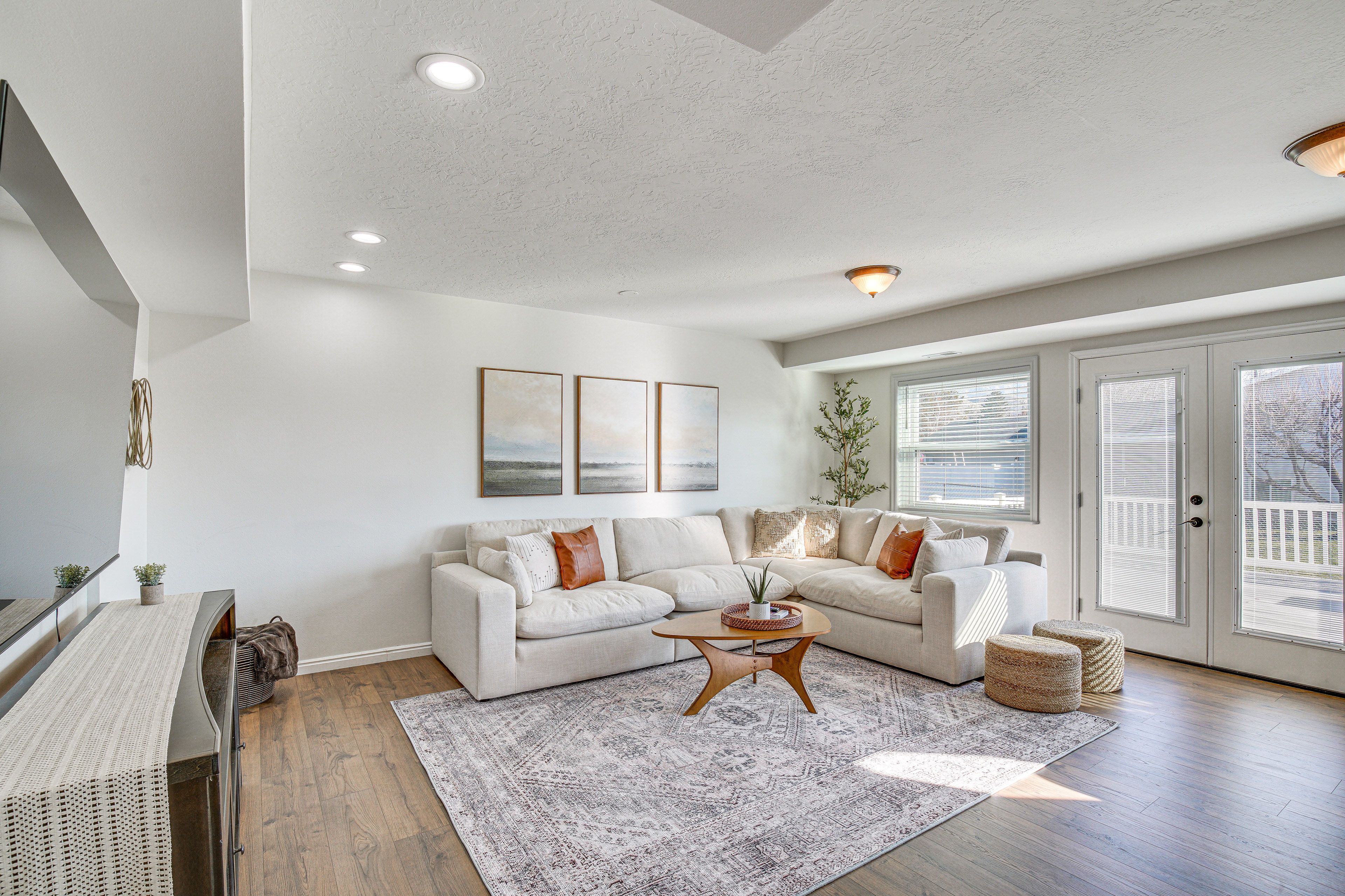Living Room | Smart TV