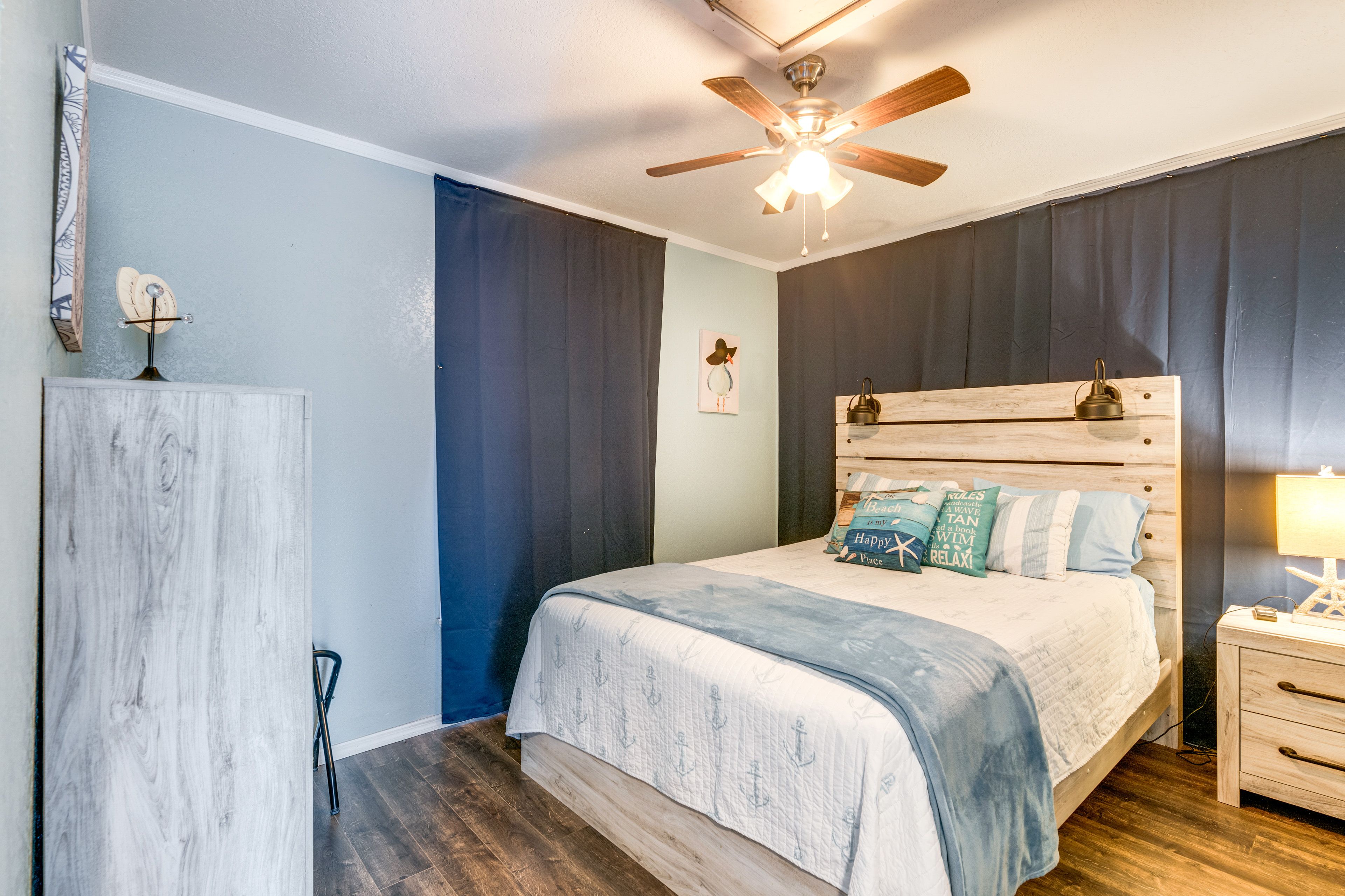 Bedroom 2 | Queen Bed | Main Floor | Ceiling Fans