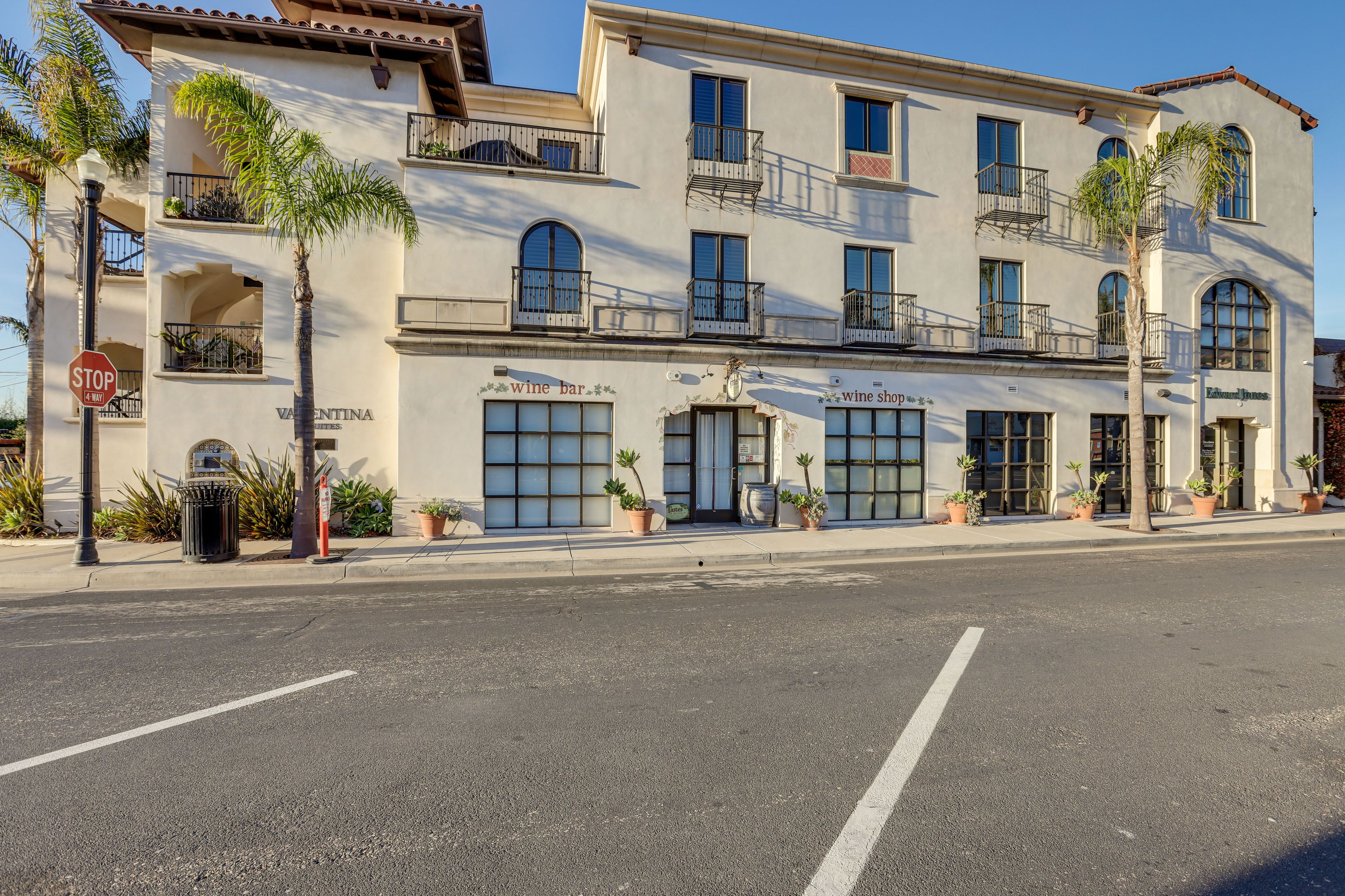Parking | Community Garage (1 Vehicle)