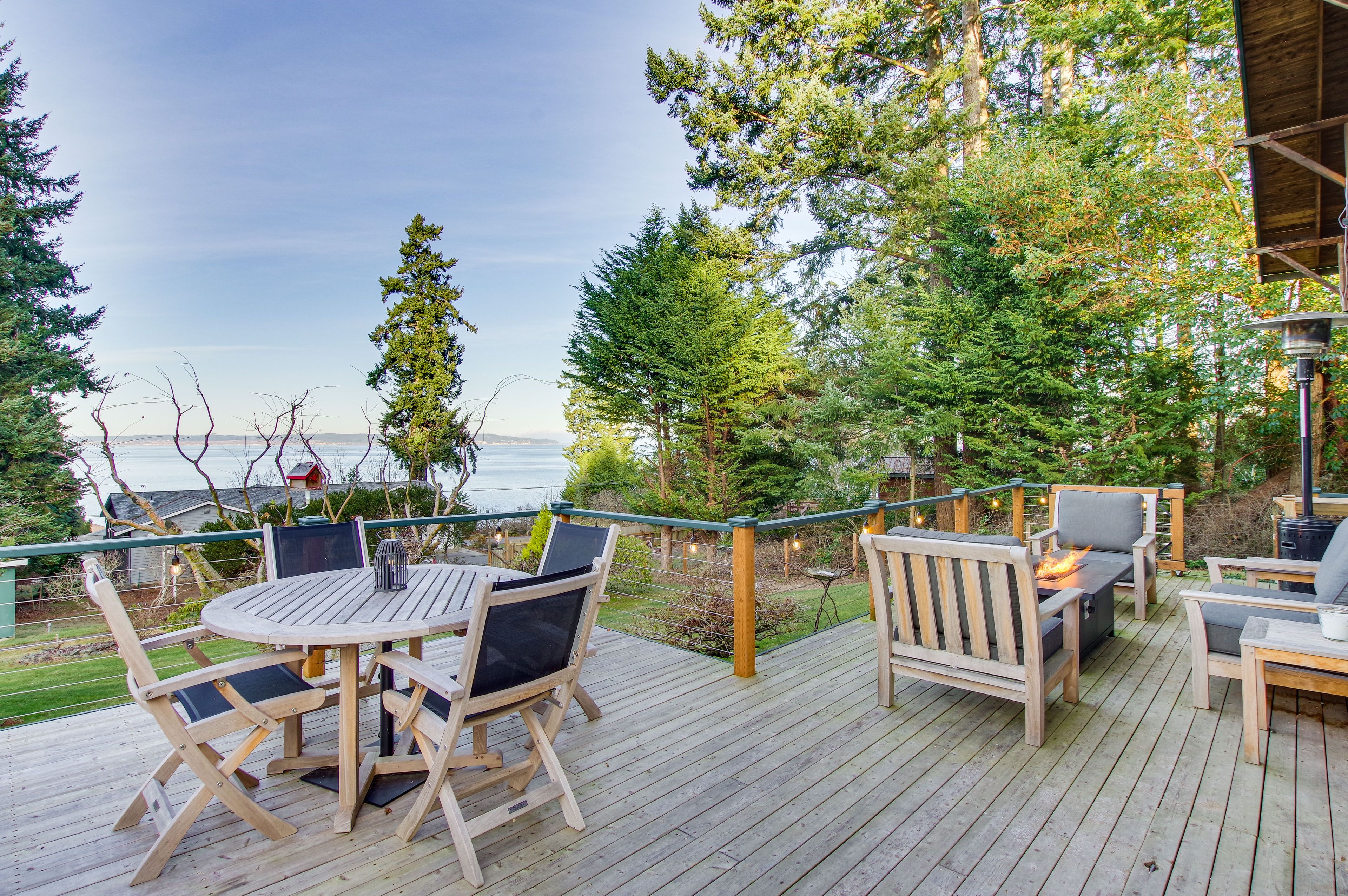 Coupeville Vacation Rental | 2BR | 2BA | Steps Required | 1,355 Sq Ft